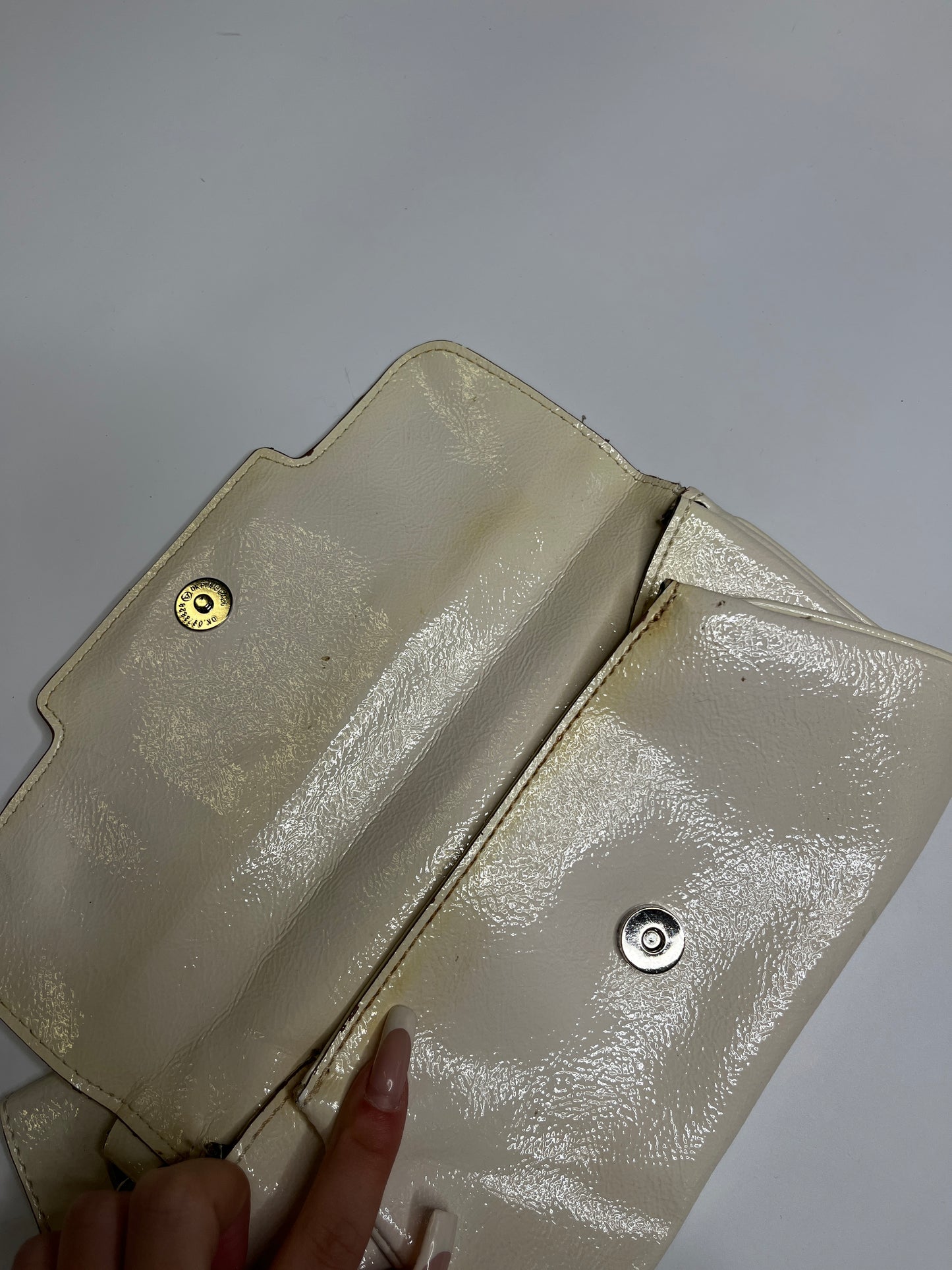 SPECIAL VINTAGE GUESS PURSE/ CLUTCH WITH WRIST BAND