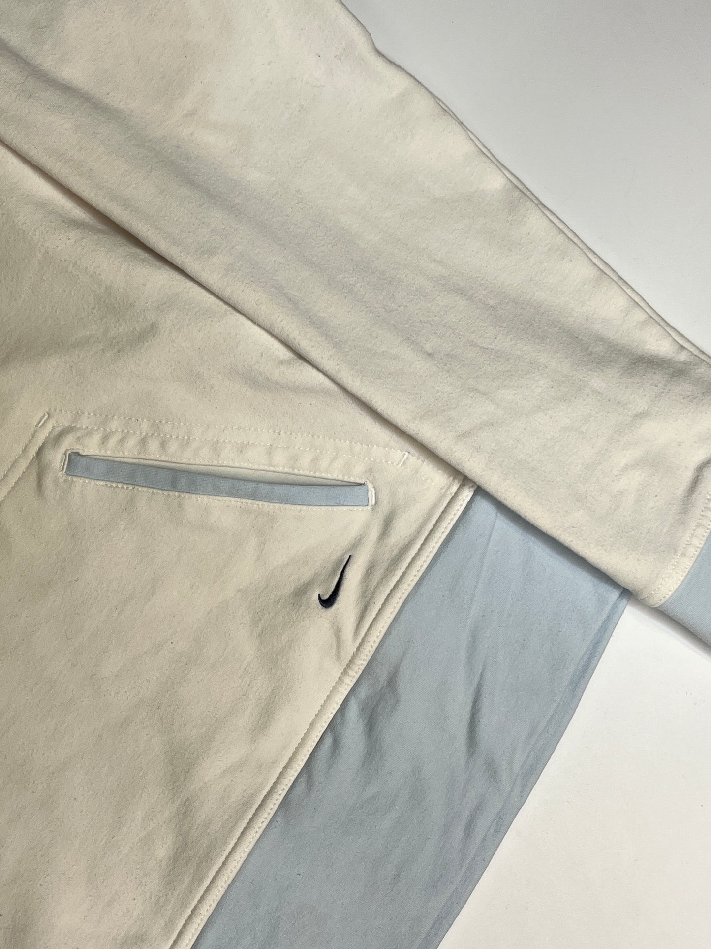 NIKE 2000s HOODIE (M)