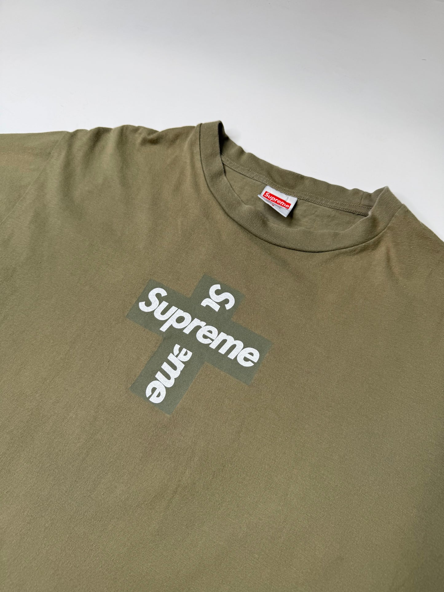 SUPREME CROSS BOX LOGO TEE OLIVE (S)