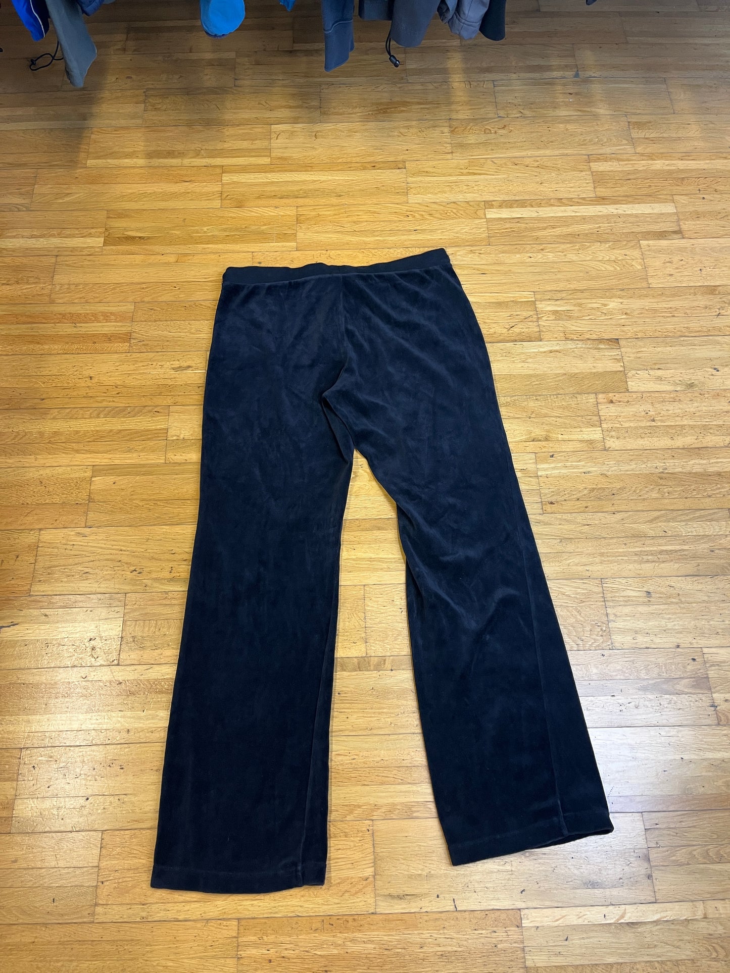 JUICY COUTURE PANTS (M-L)