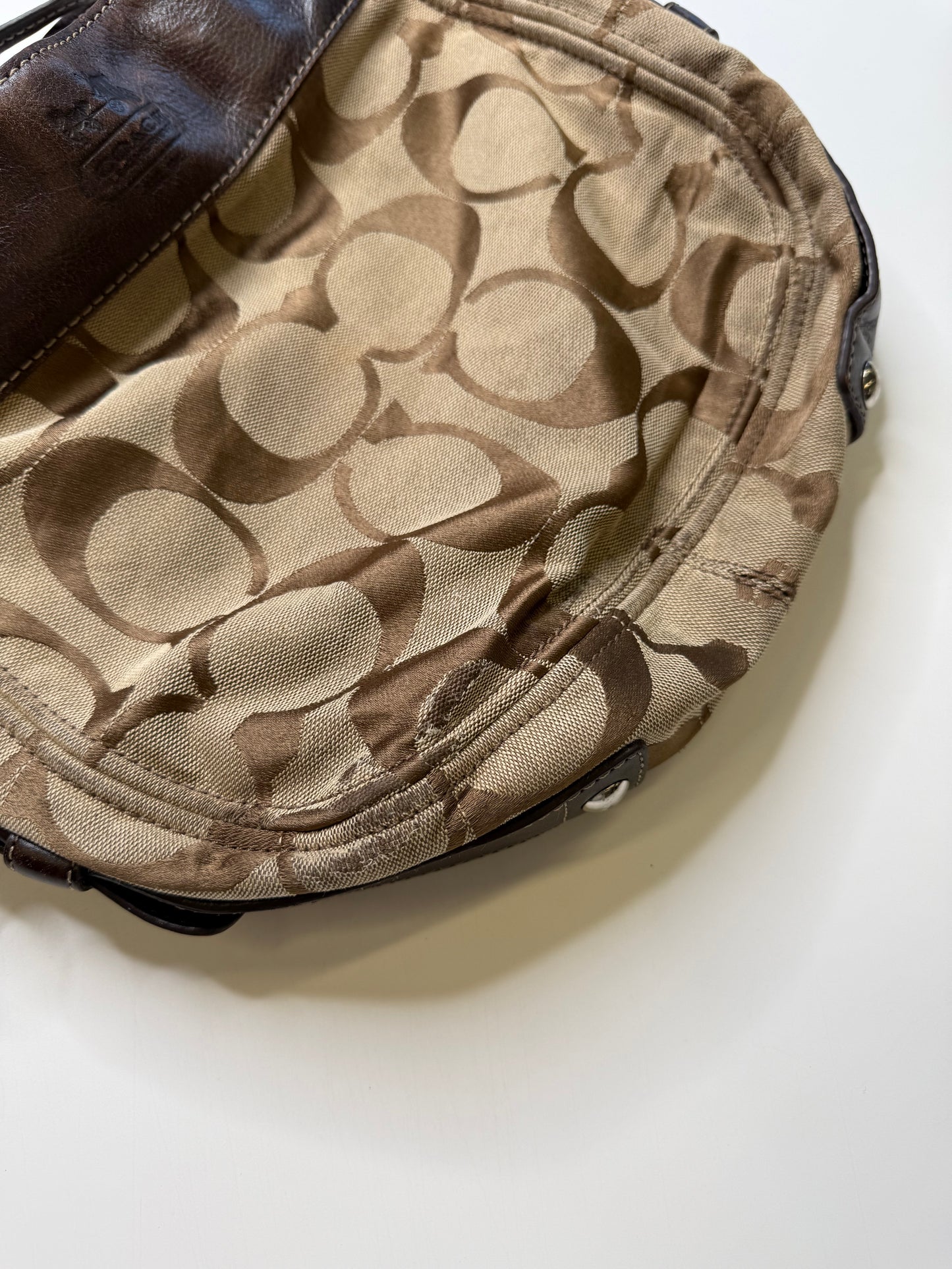 COACH SIGNATURE HOBO BAG – TAUPE BROWN