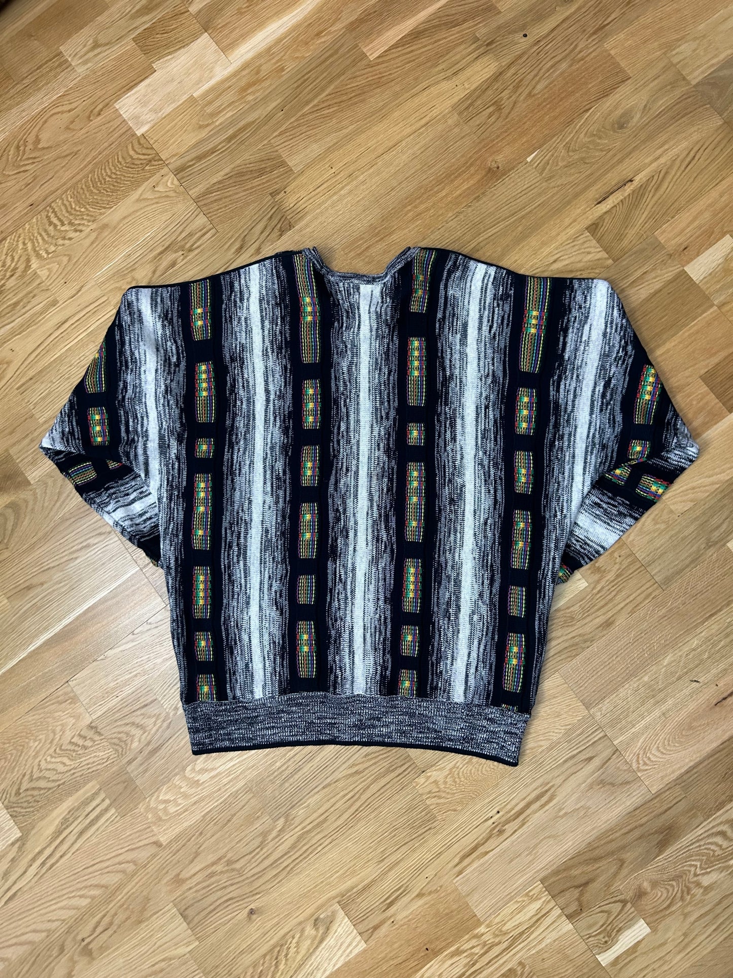 VINTAGE CARLO COLUCCI KNIT SWEATER (L-XL)