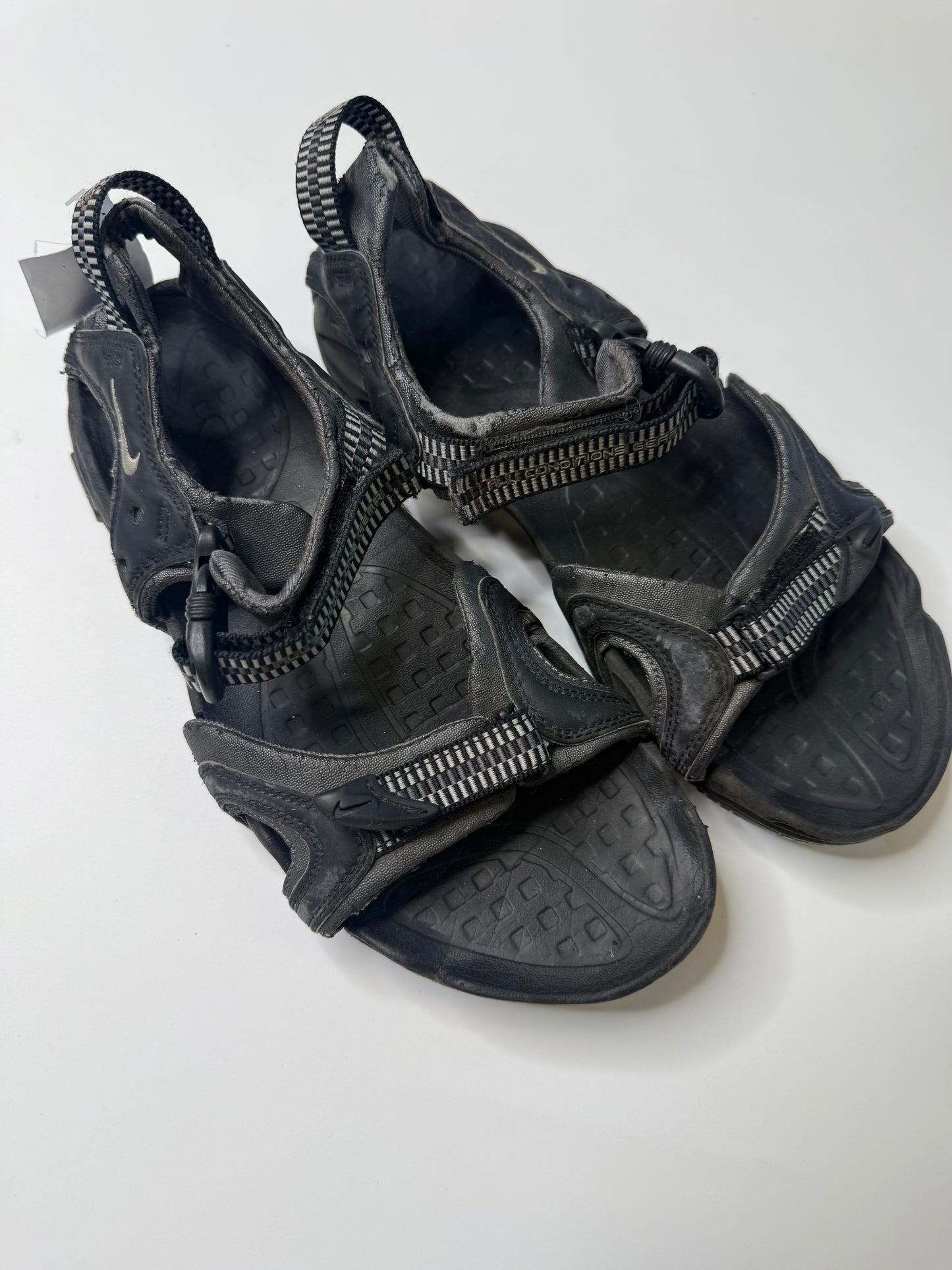 NIKE ACG VINTAGE Y2K TRAIL SANDALS