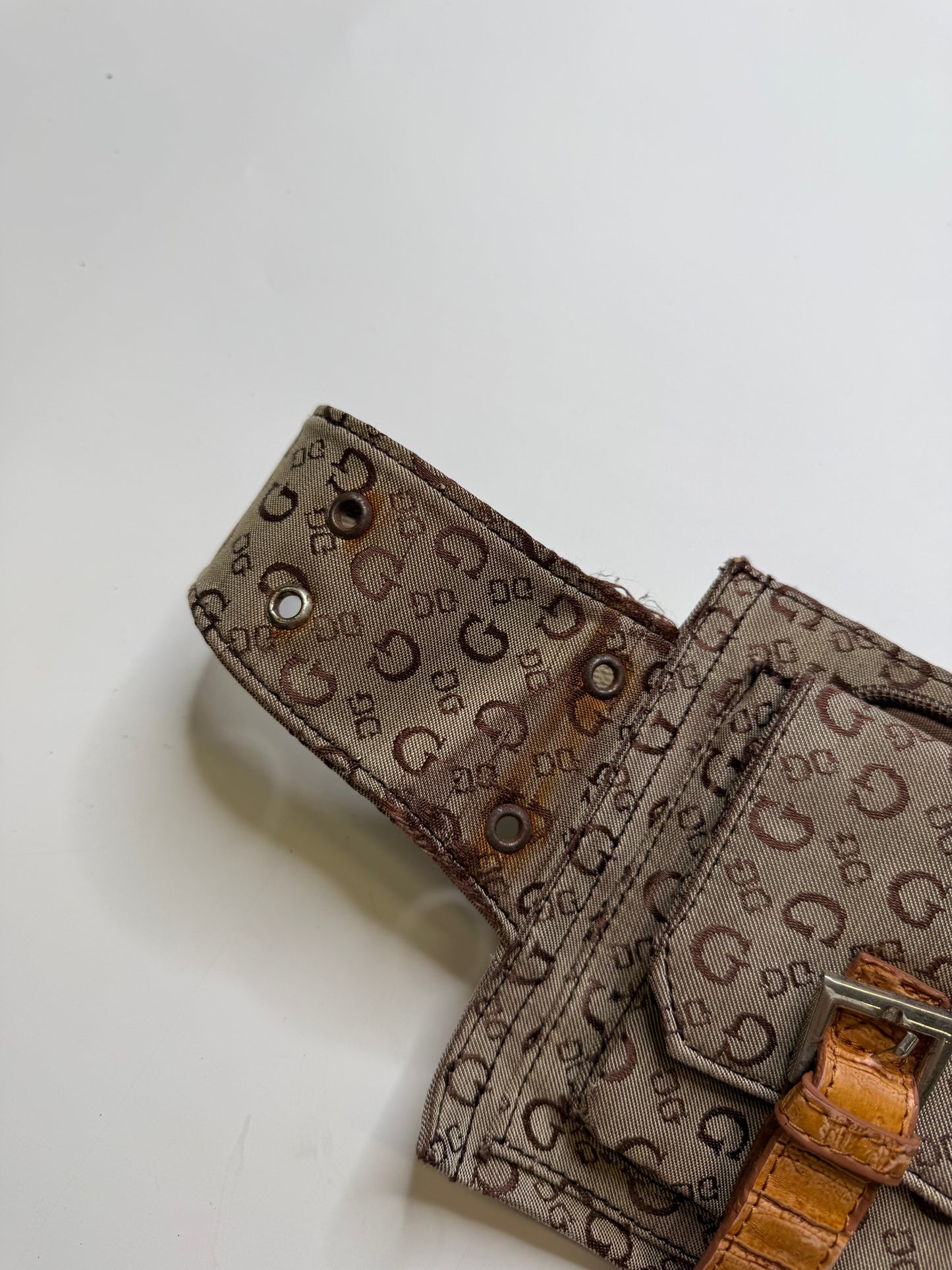 GUESS MONOGRAM FANNY PACK – BROWN