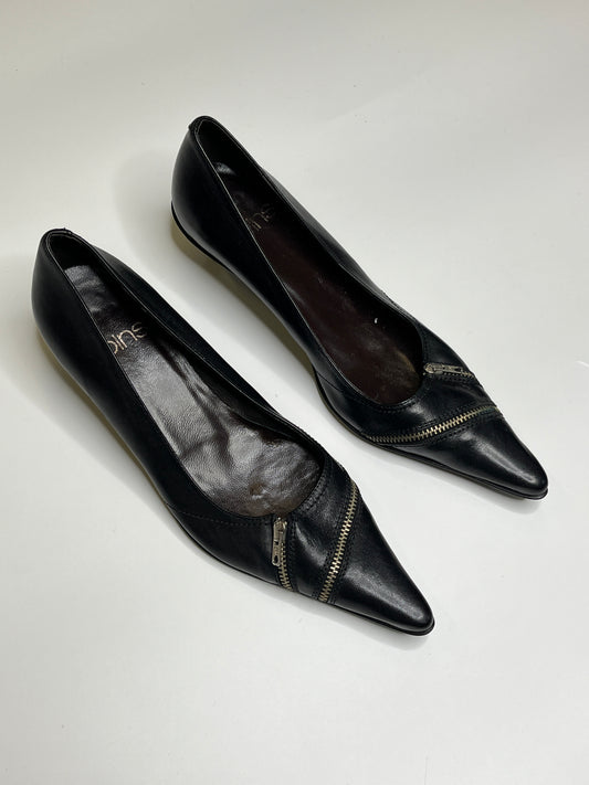 VINTAGE ZIPPER KITTEN HEELS (37)