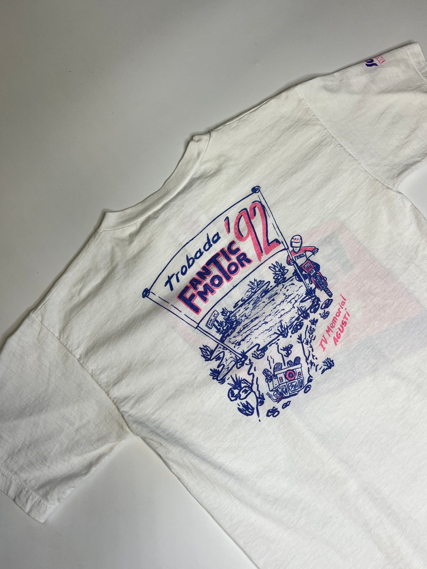 VINTAGE GRAPHIC T-SHIRT (M)