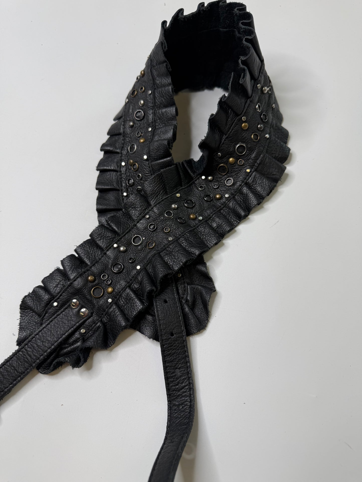 DECONSTRUCTED RUFFLE LEATHER BELT BLACK (S)