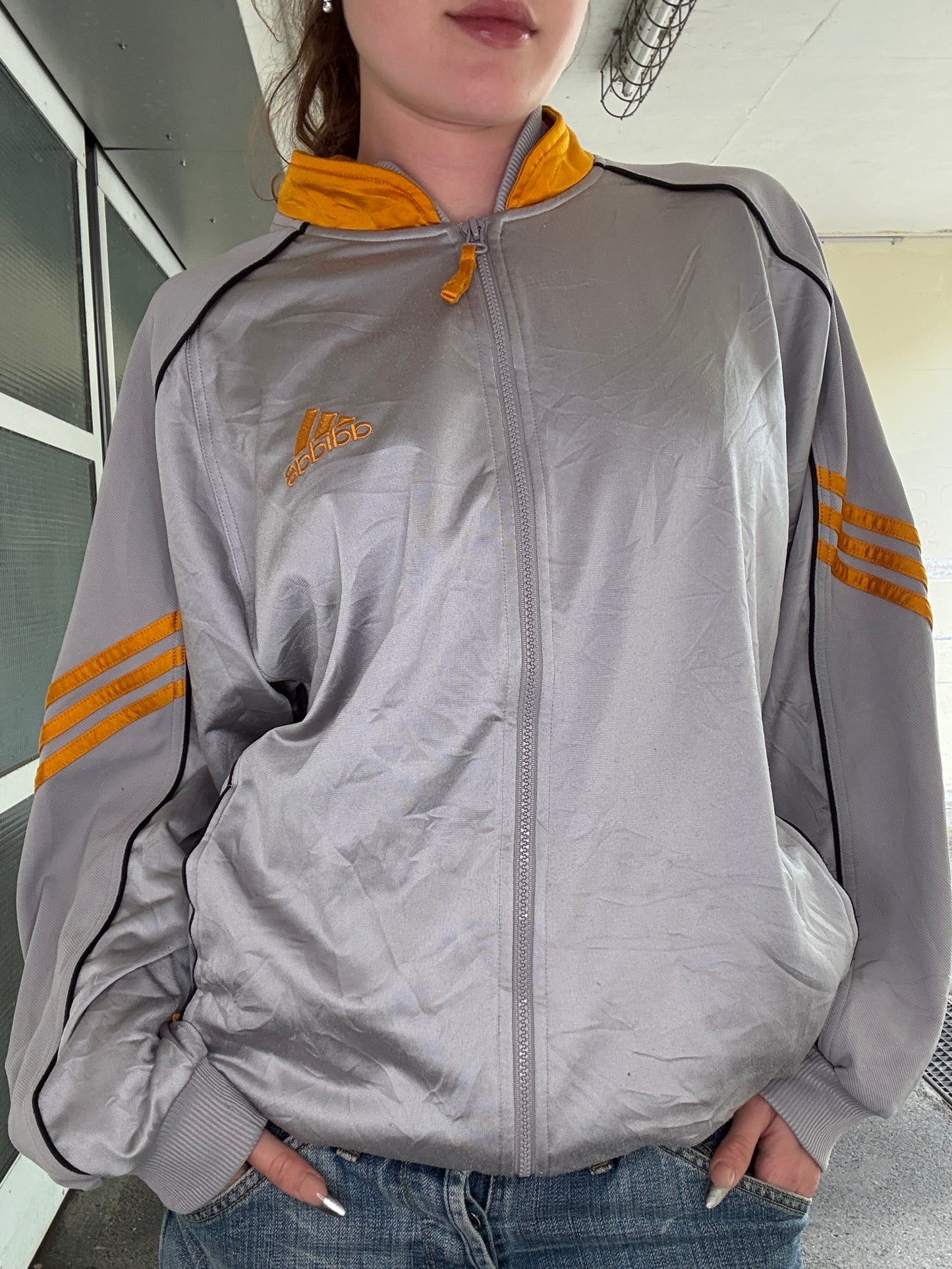 VINTAGE 1990s ADIDAS ZIPPER BACKLOGO (L)