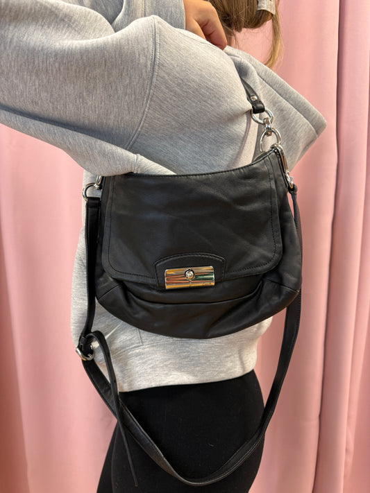 VINTAGE BLACK LEATHER COACH MINI PURSE