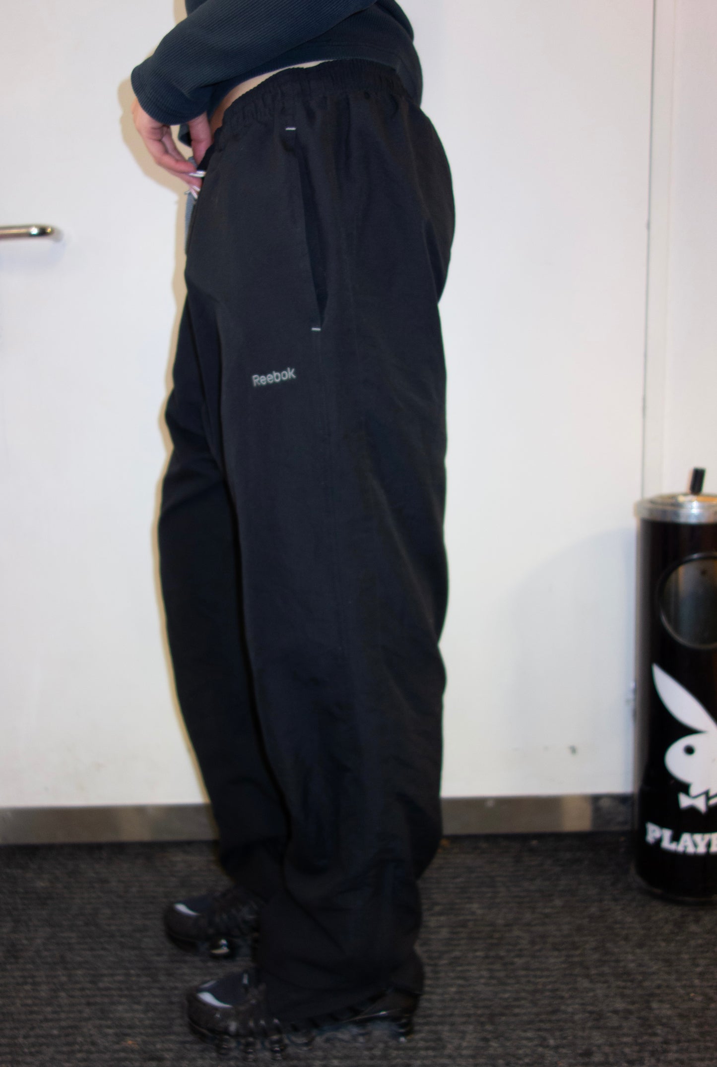 REEBOK PANTS (L)