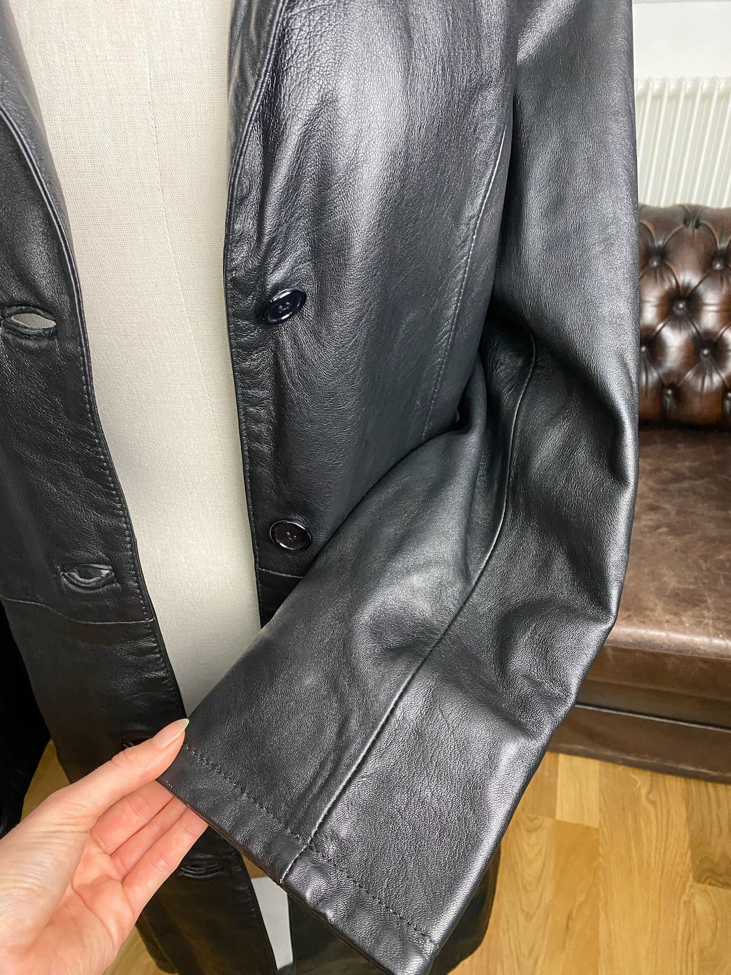 REAL LEATHER COAT (M)