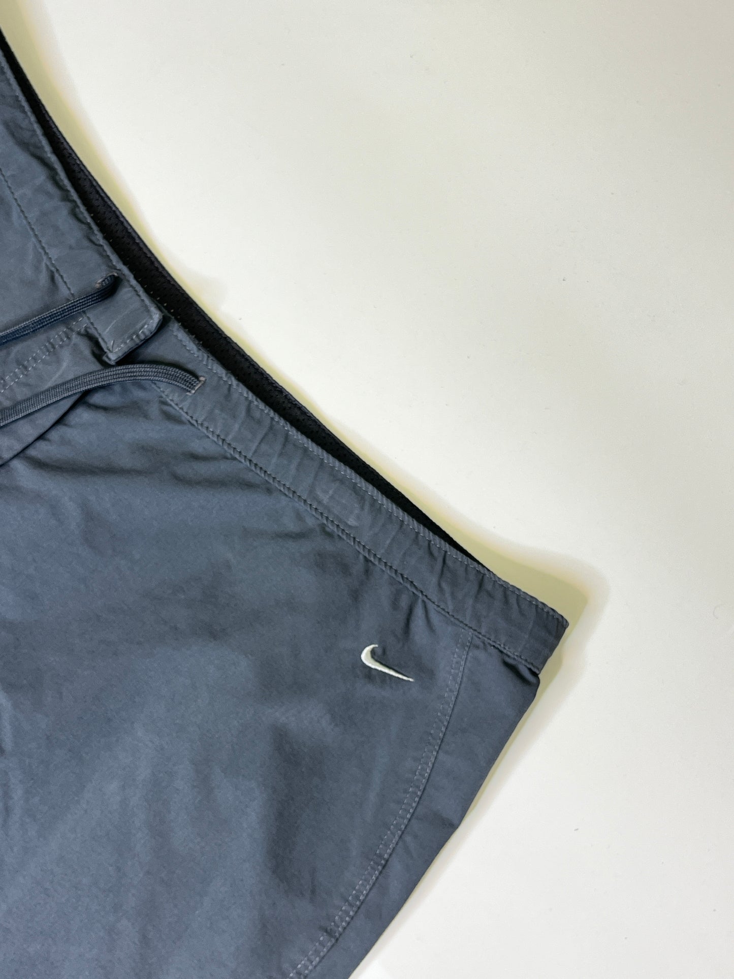 VINTAGE 2000s NIKE 3/4 PANTS (L)