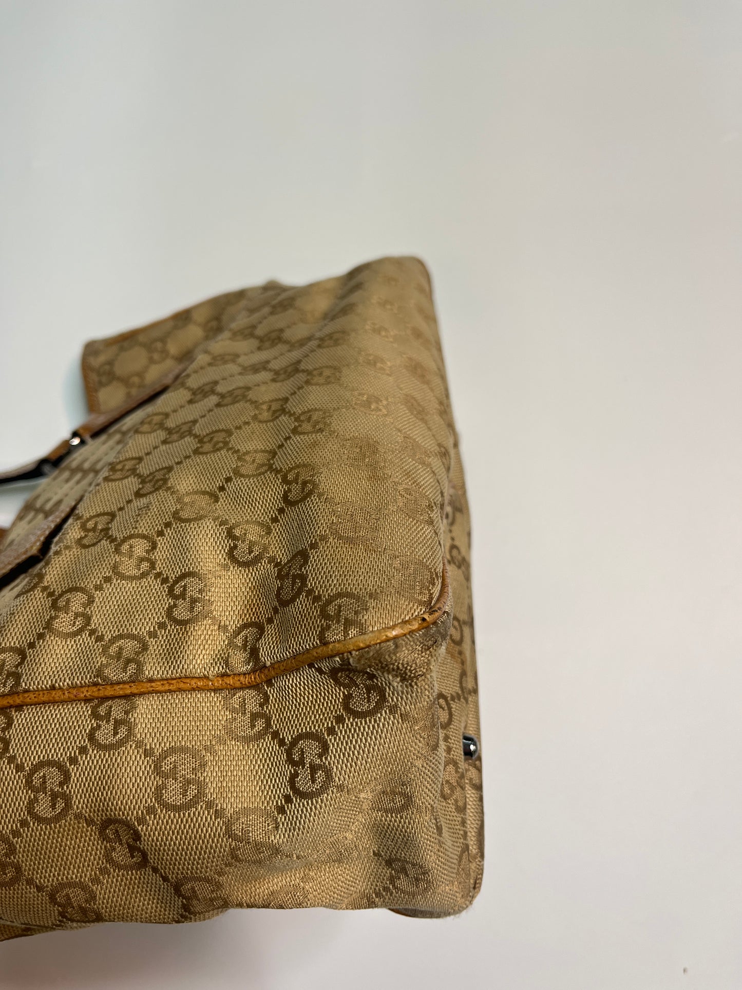 GUCCI MONOGRAM PURSE