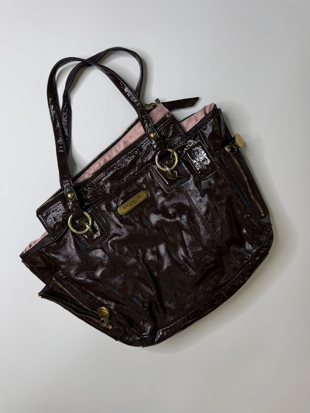 COACH PATENT LEATHER TOTE BAG (BROWN)