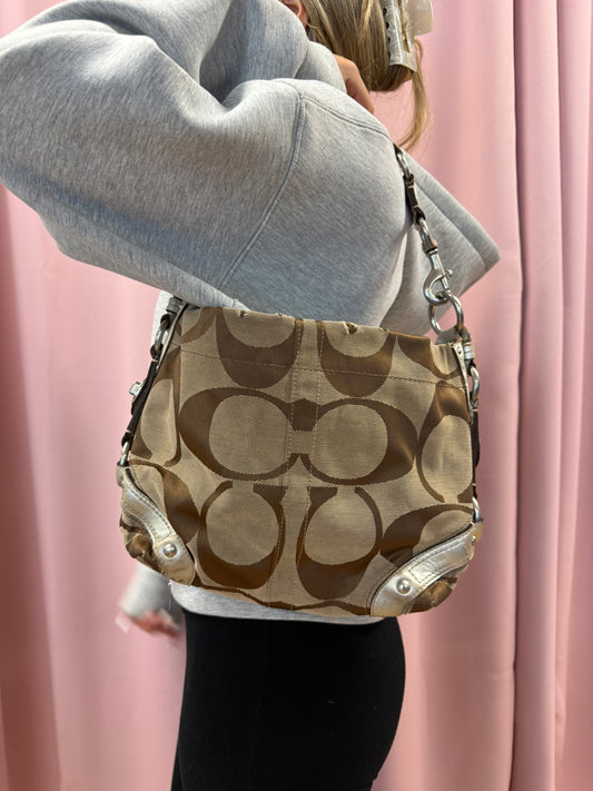 COACH MONOGRAM PURSE SILVER