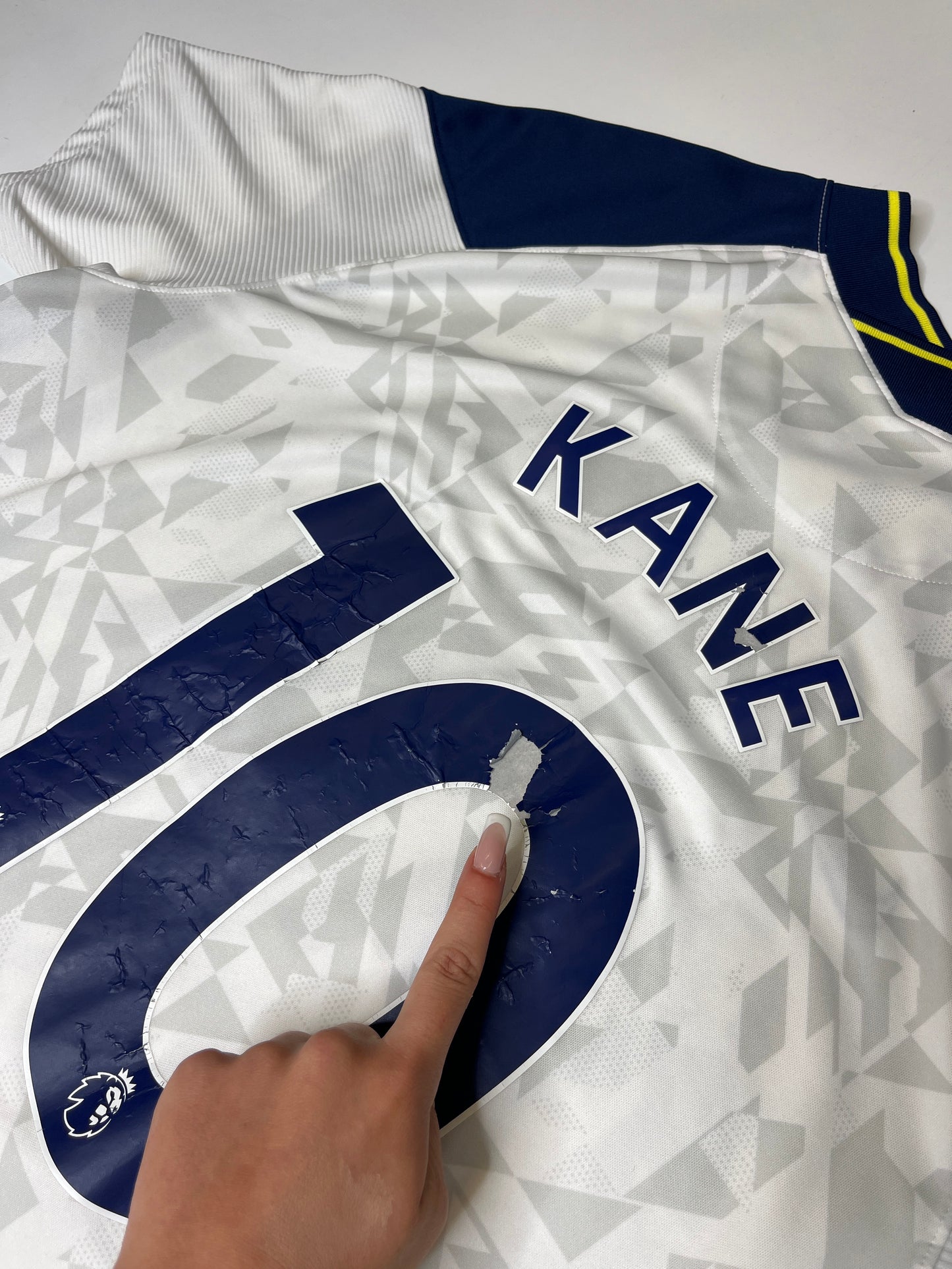 TOTTENHAN T-SHIRT (L)