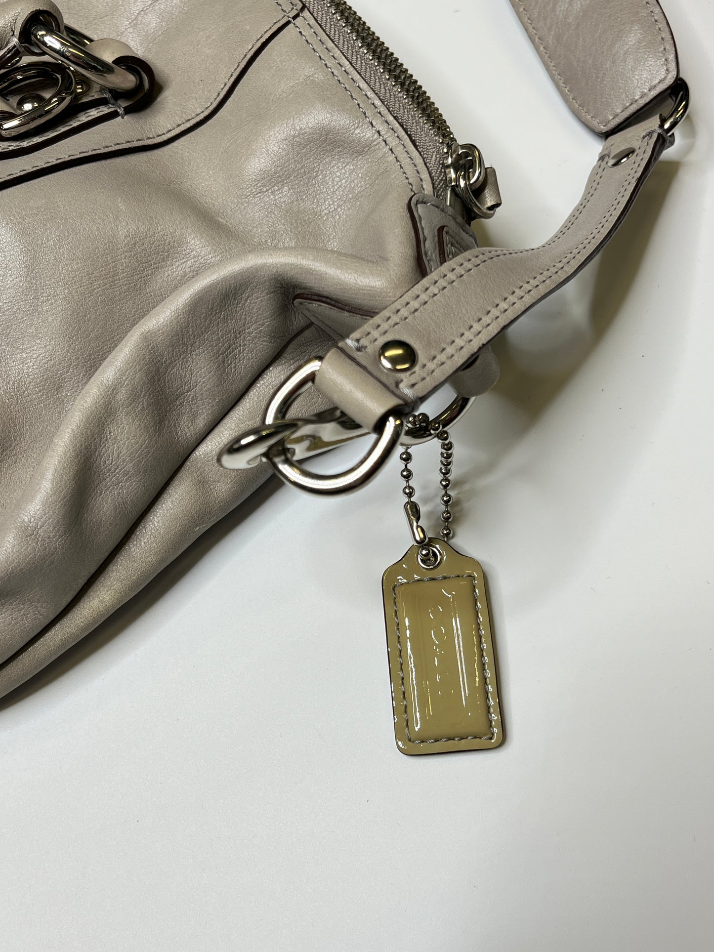 GREY LEATHER COACH PURSE