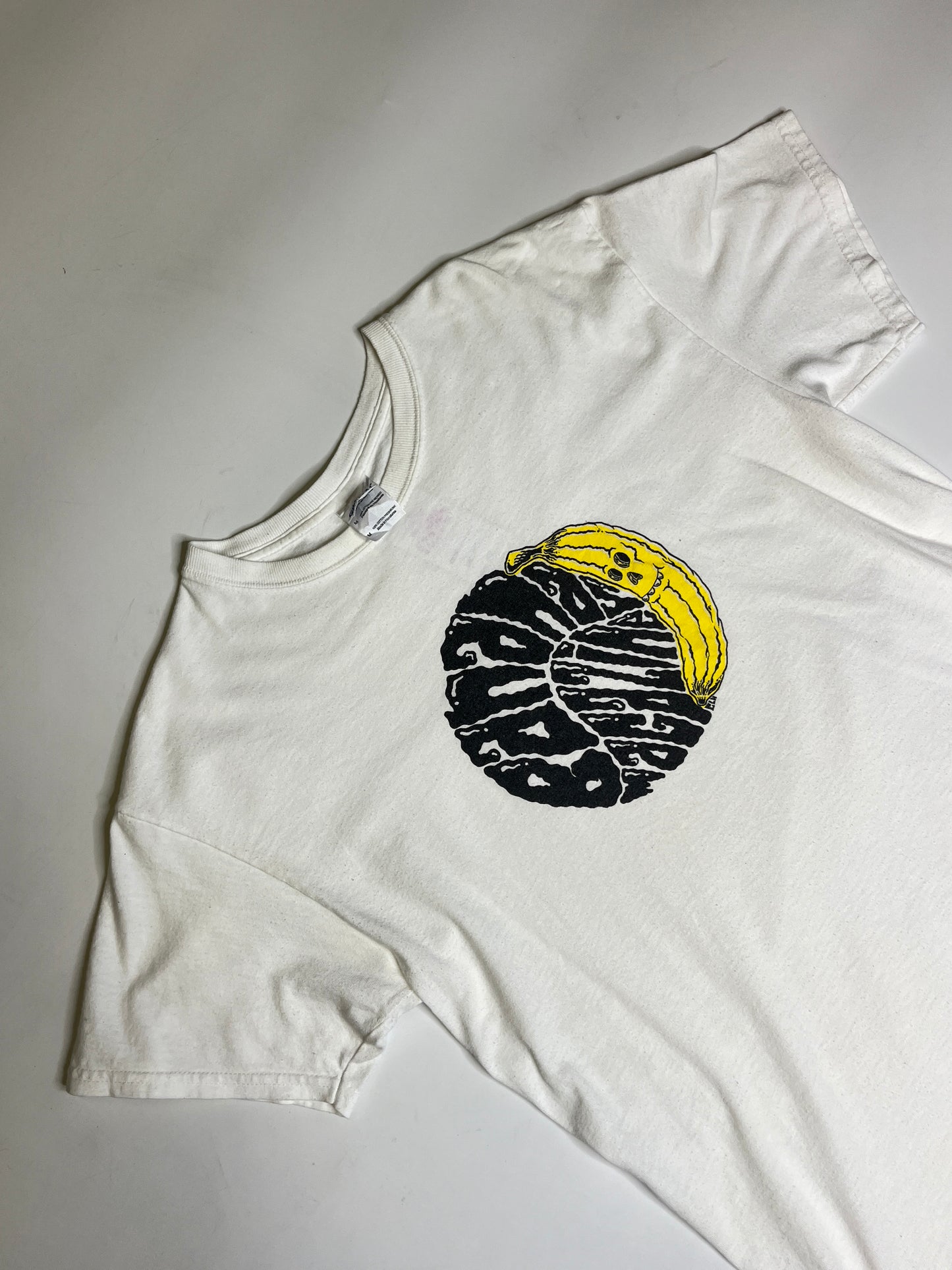 GRAPHIC T-SHIRT (M)