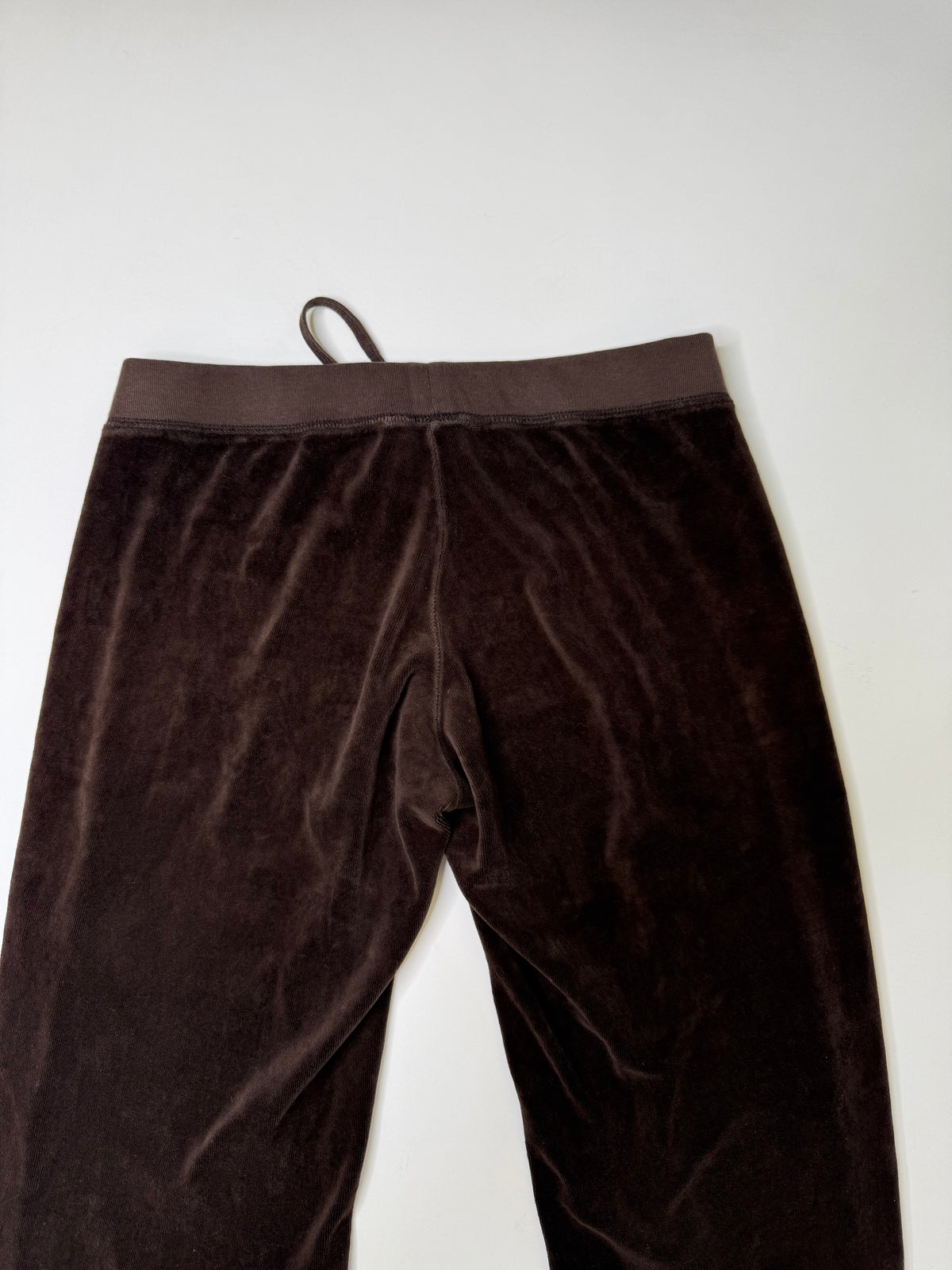 JUICY COUTURE VELOUR SWEATPANTS (BROWN)