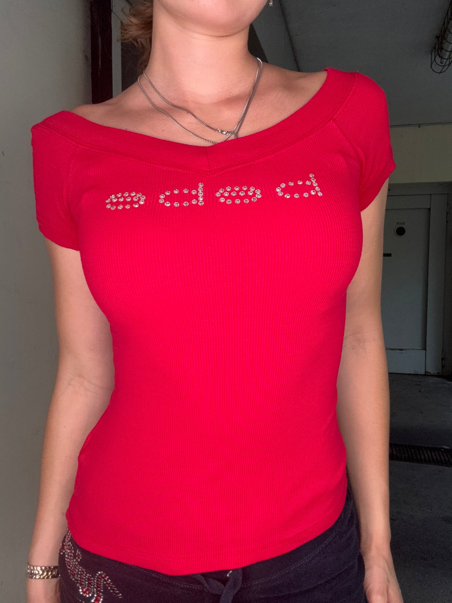 BEBE RHINESTONE TEE – RED (S)