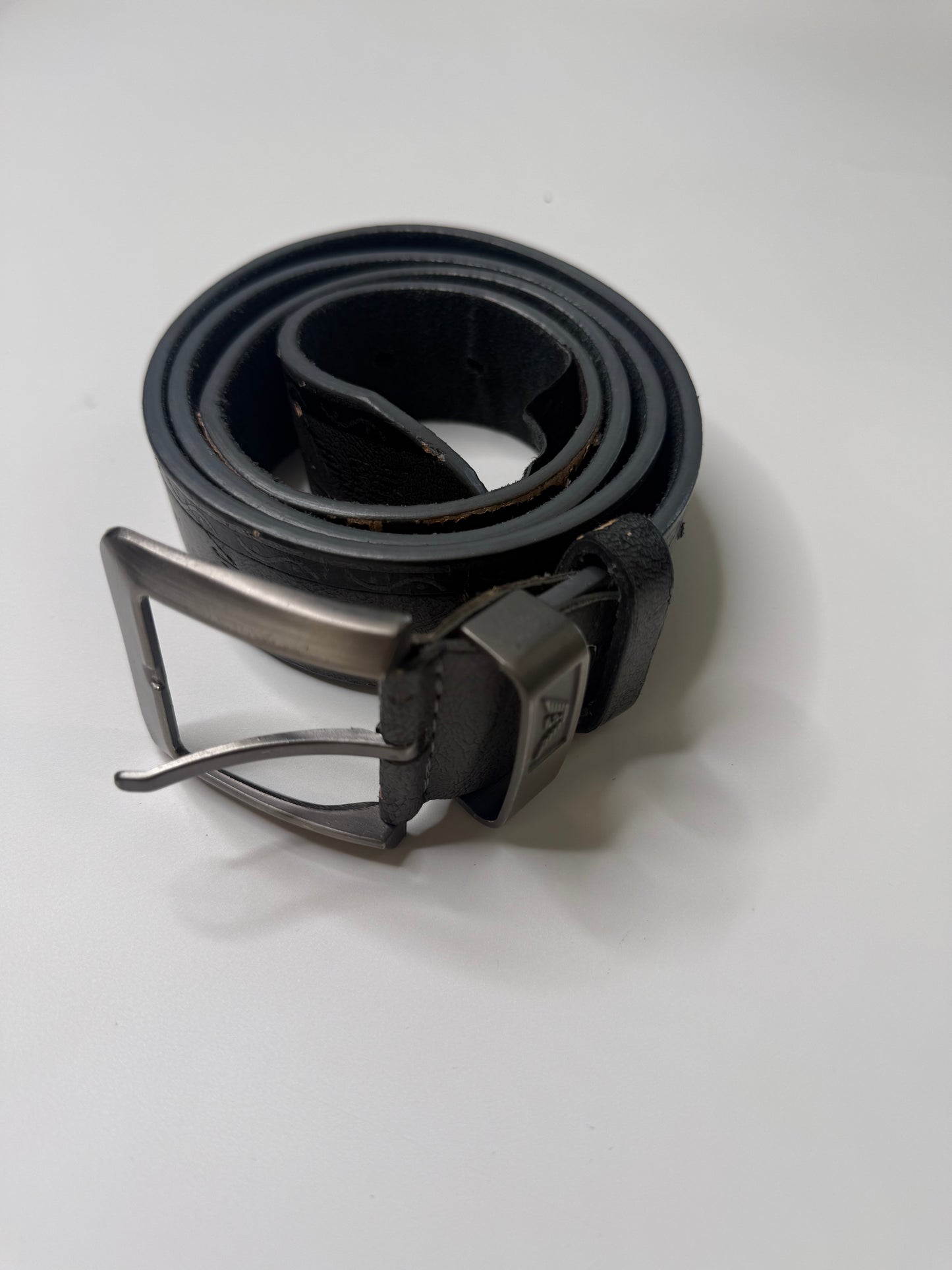 VINTAGE EMBOSSED ARMANI LEATHER BELT