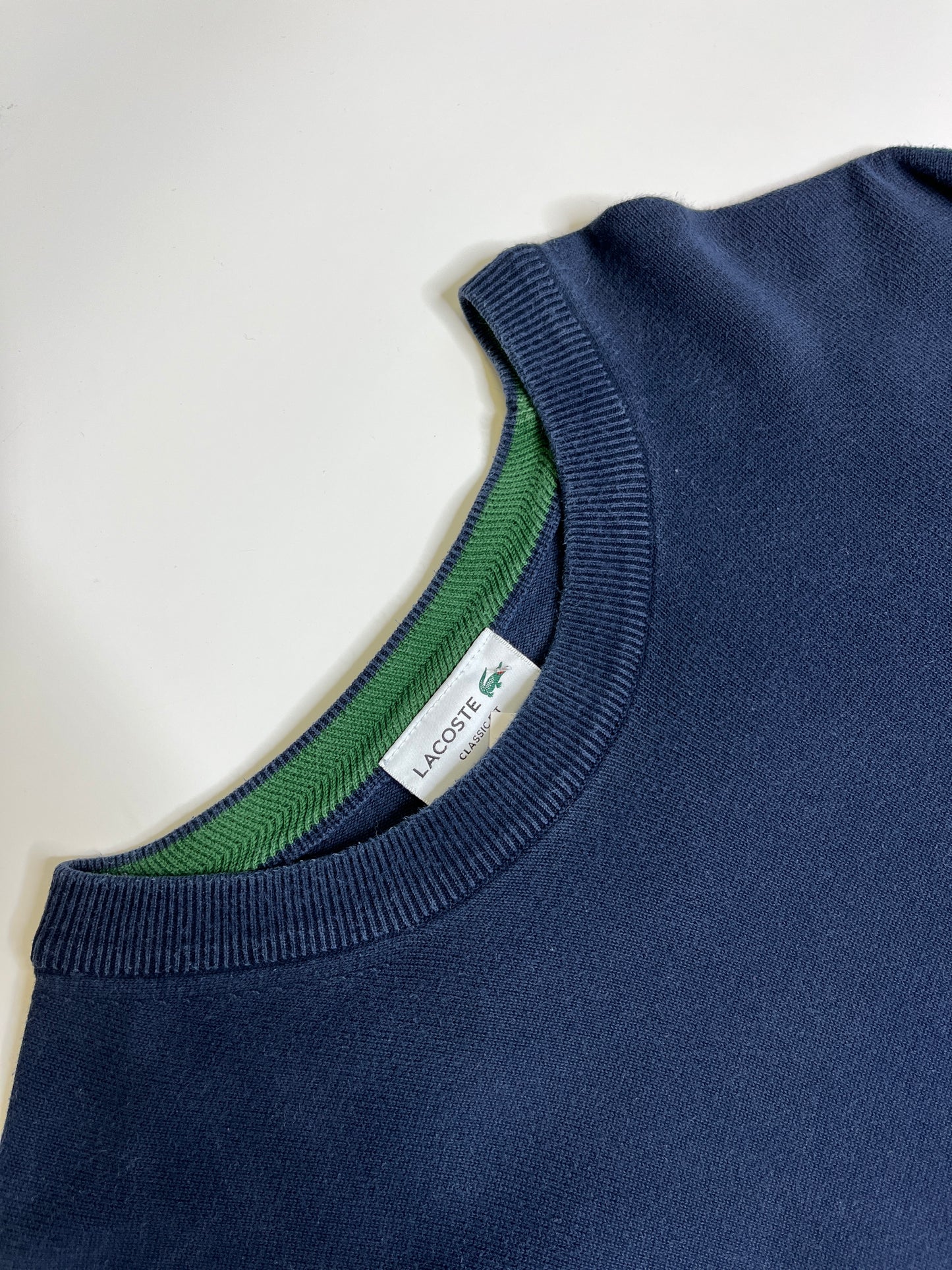 LACOSTE SWEATER (XL)
