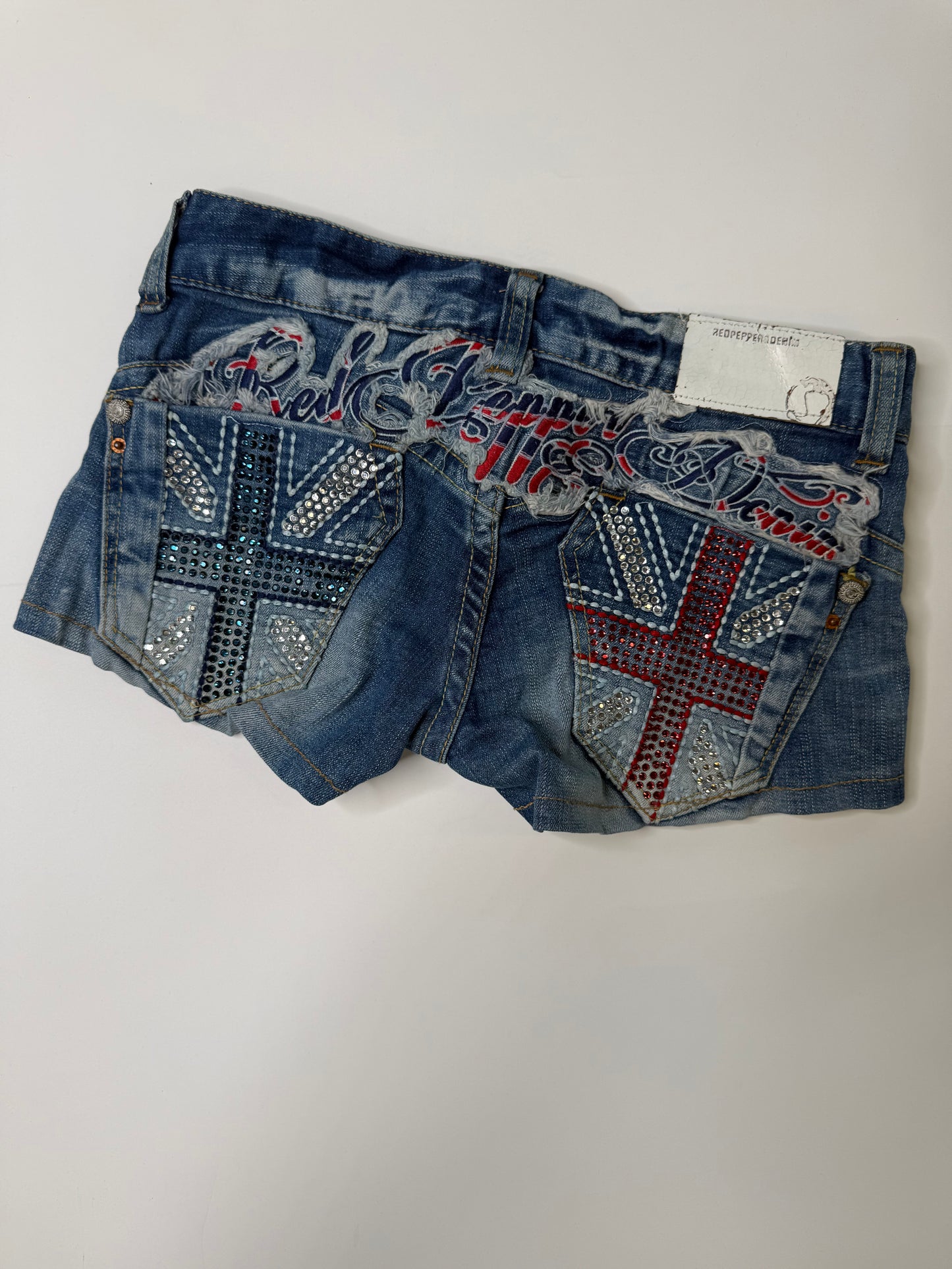 RED PEPPER DENIM VINTAGE RHINESTONE FLAG DENIM SHORTS