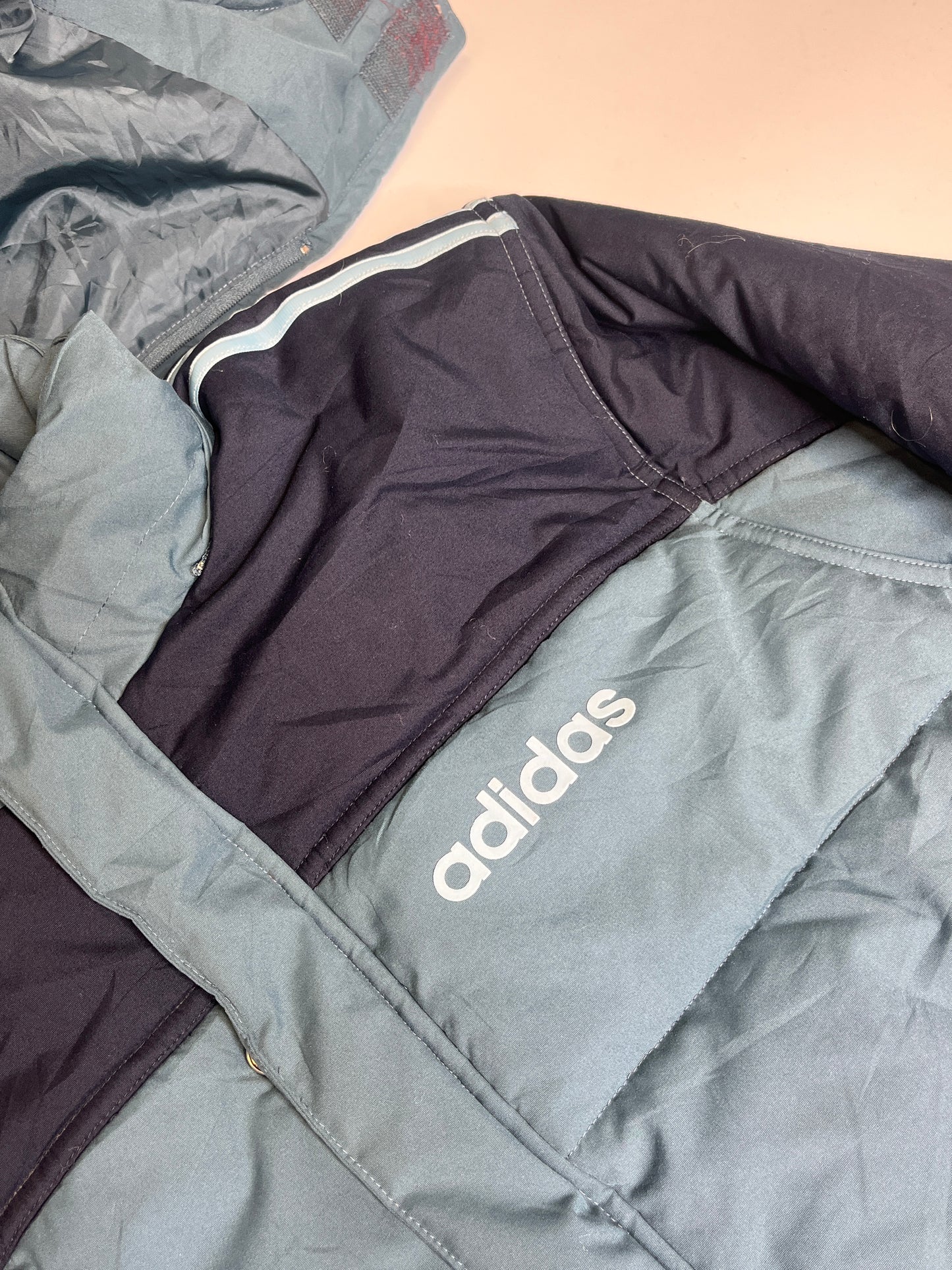 2000s ADIDAS PUFFER JACKET (M)