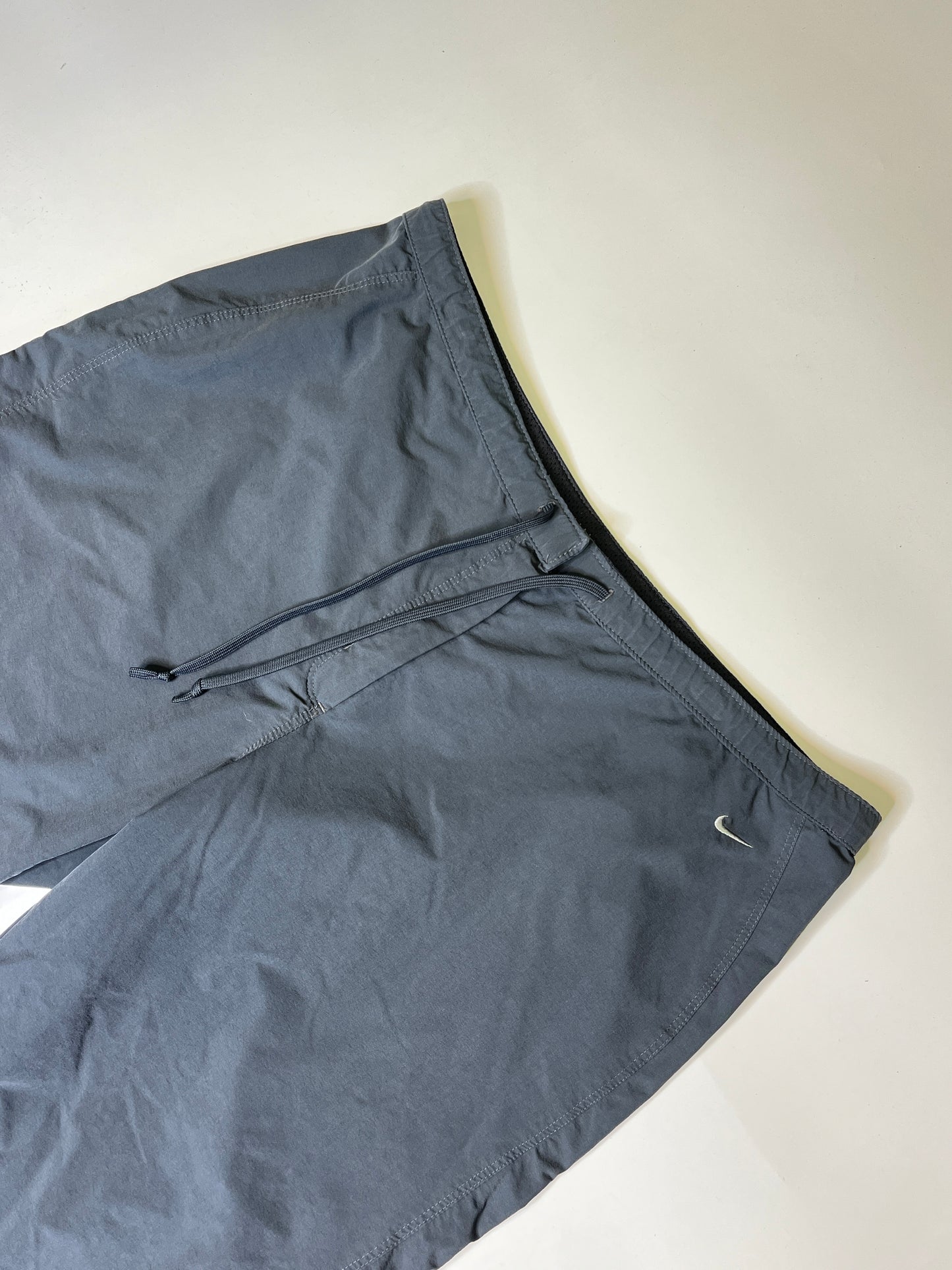 VINTAGE 2000s NIKE 3/4 PANTS (L)