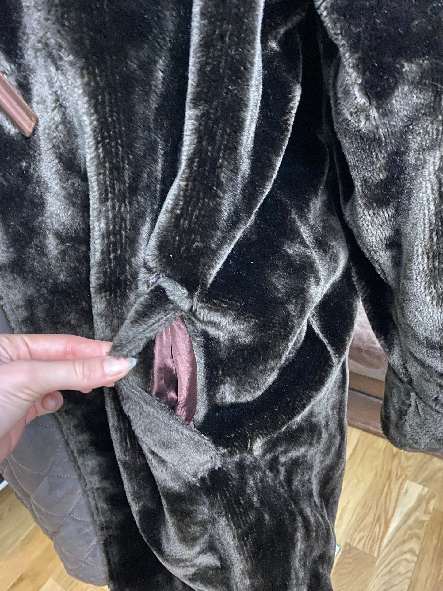 REVERSIBLE fAUX FUR COAT (L)