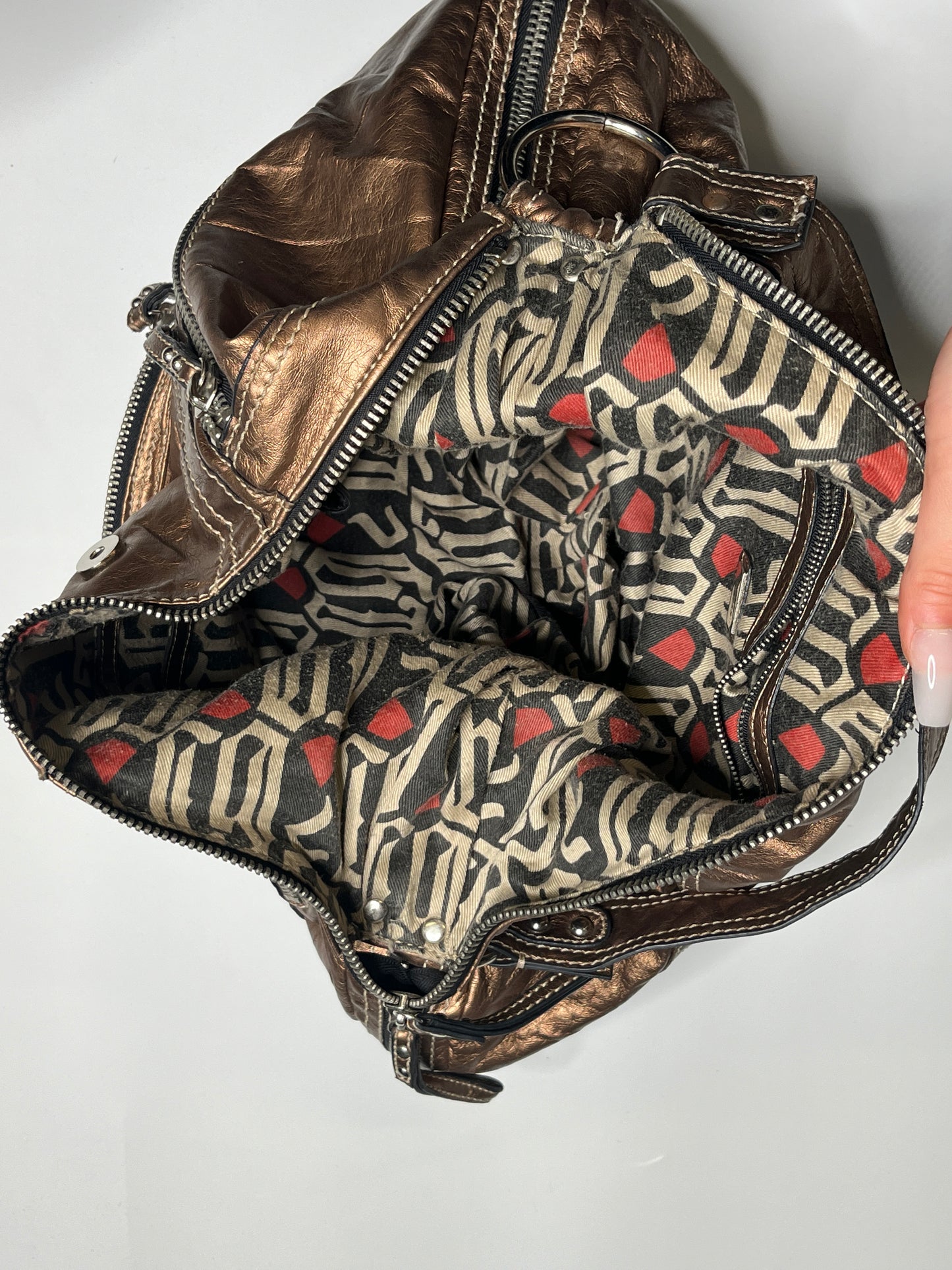 GUESS PURSE BIG G-LOGO