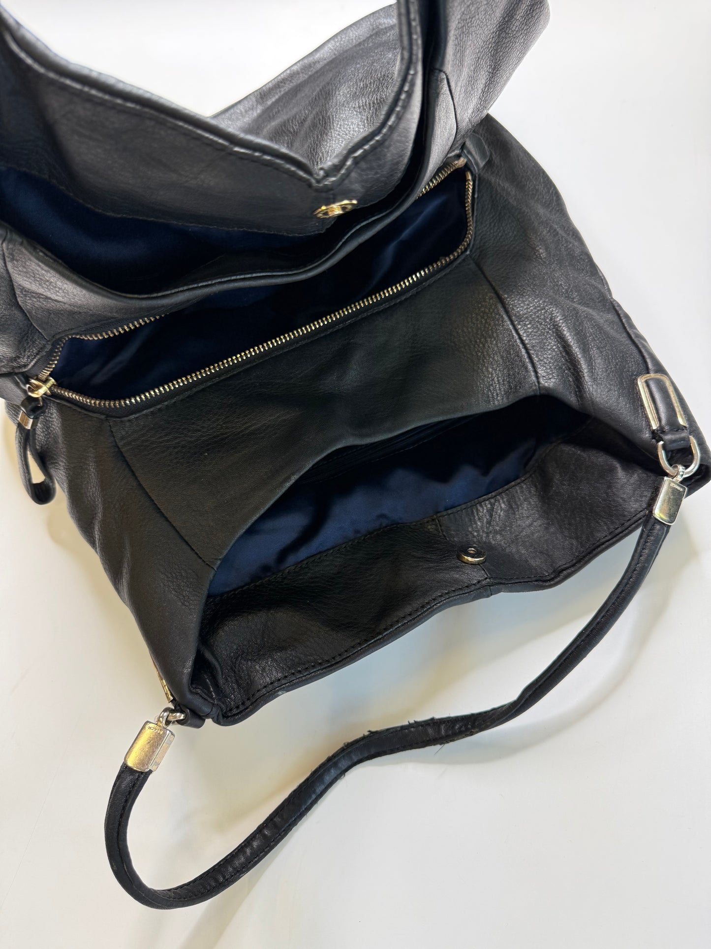 COACH VINTAGE BLACK LEATHER HOBO BAG