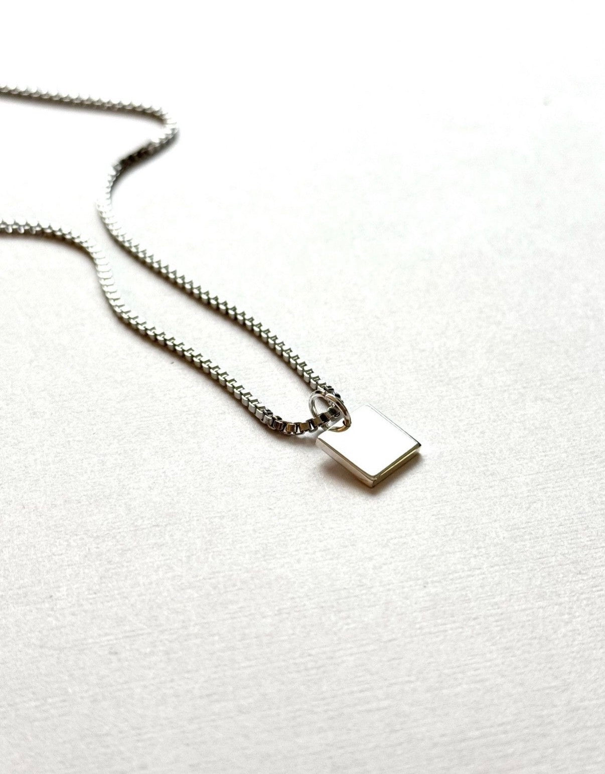 GUCCI SILVER SQUARE TAG VINTAGE NECKLACE
