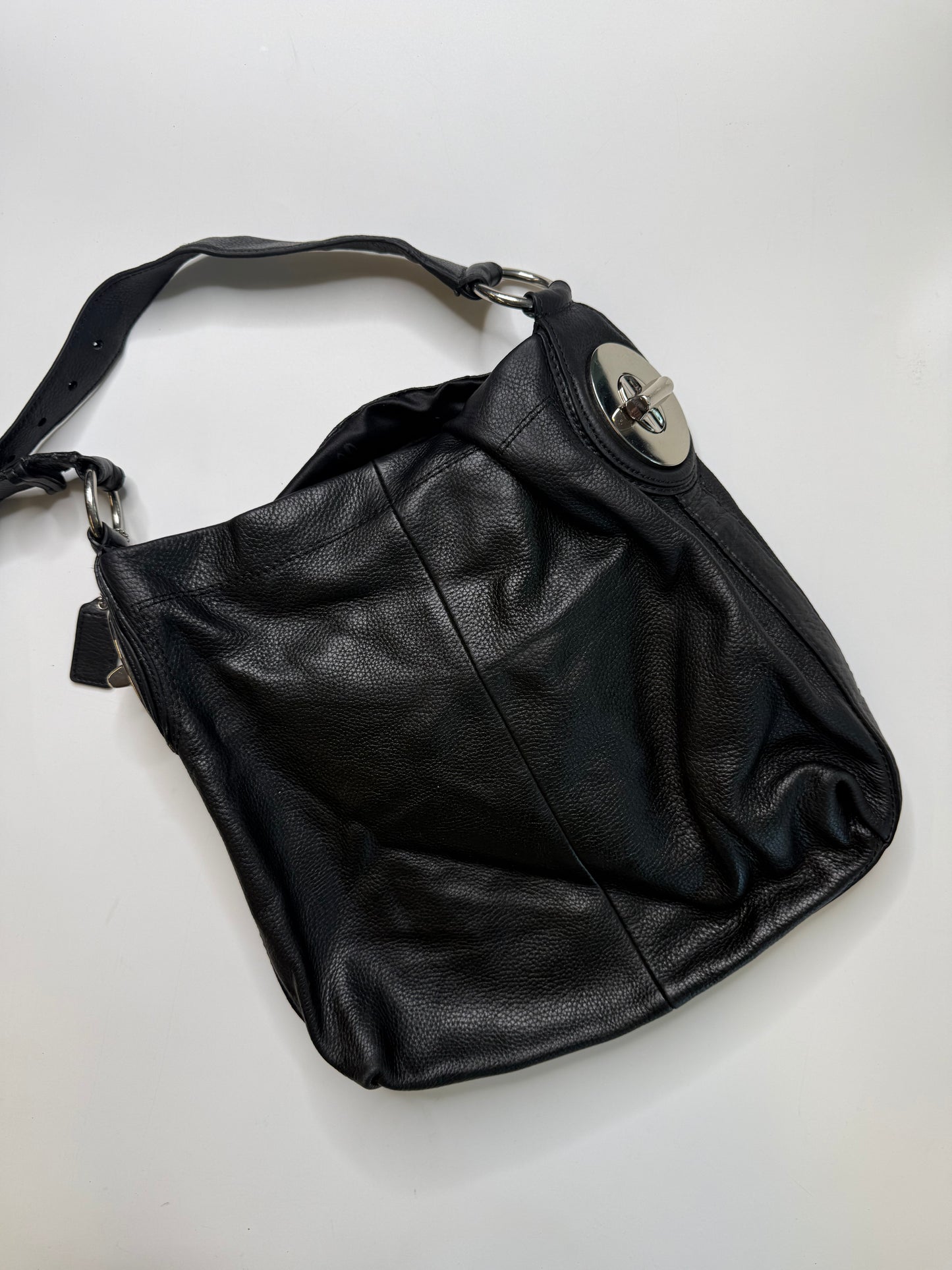 COACH VINTAGE PEBBLED LEATHER TURN-LOCK HOBO BAG