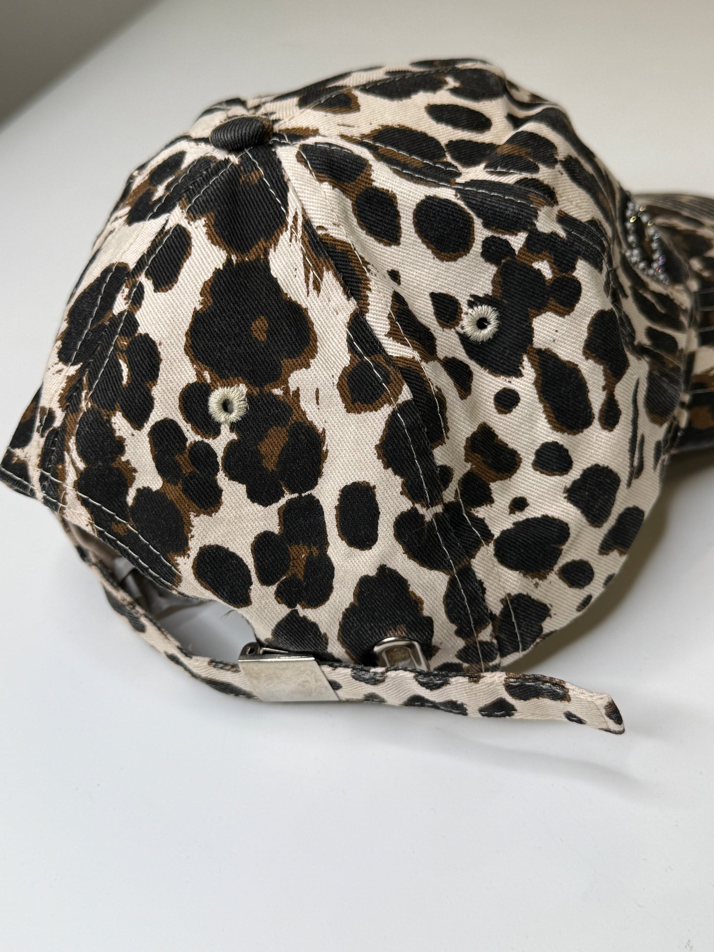 BEBE LEOPARD PRINT VINTAGE CAP