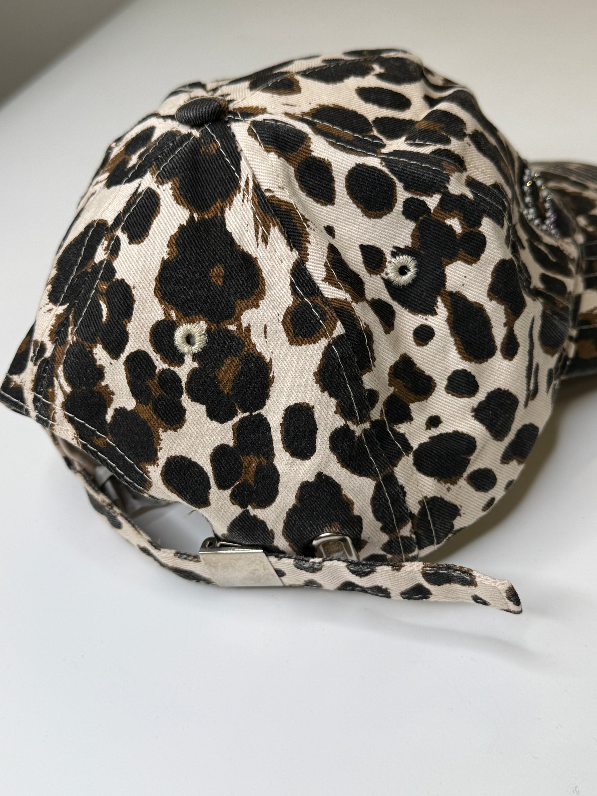 BEBE LEOPARD PRINT VINTAGE CAP