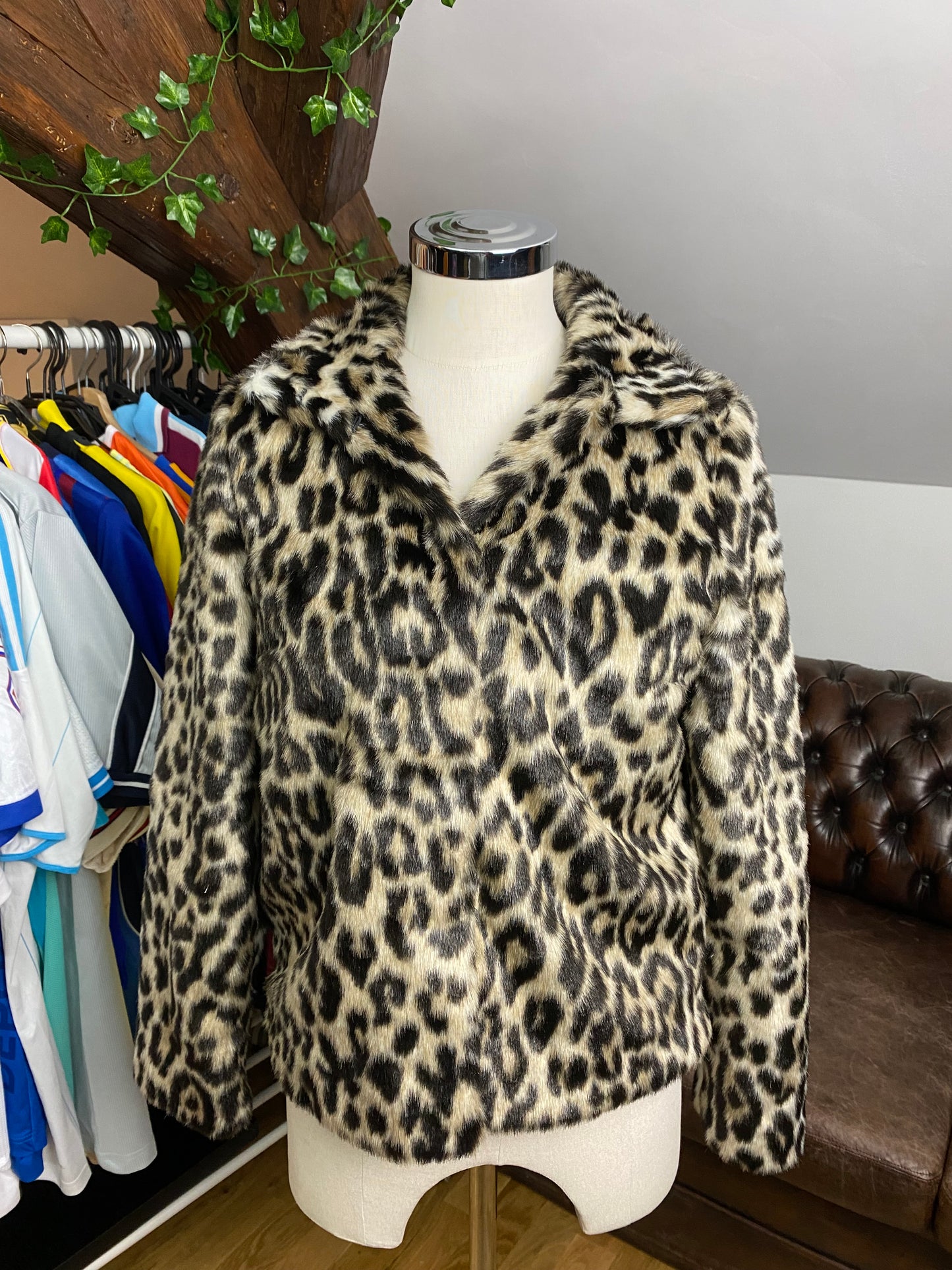 LEO PRINT FAUX FUR JACKET (S)