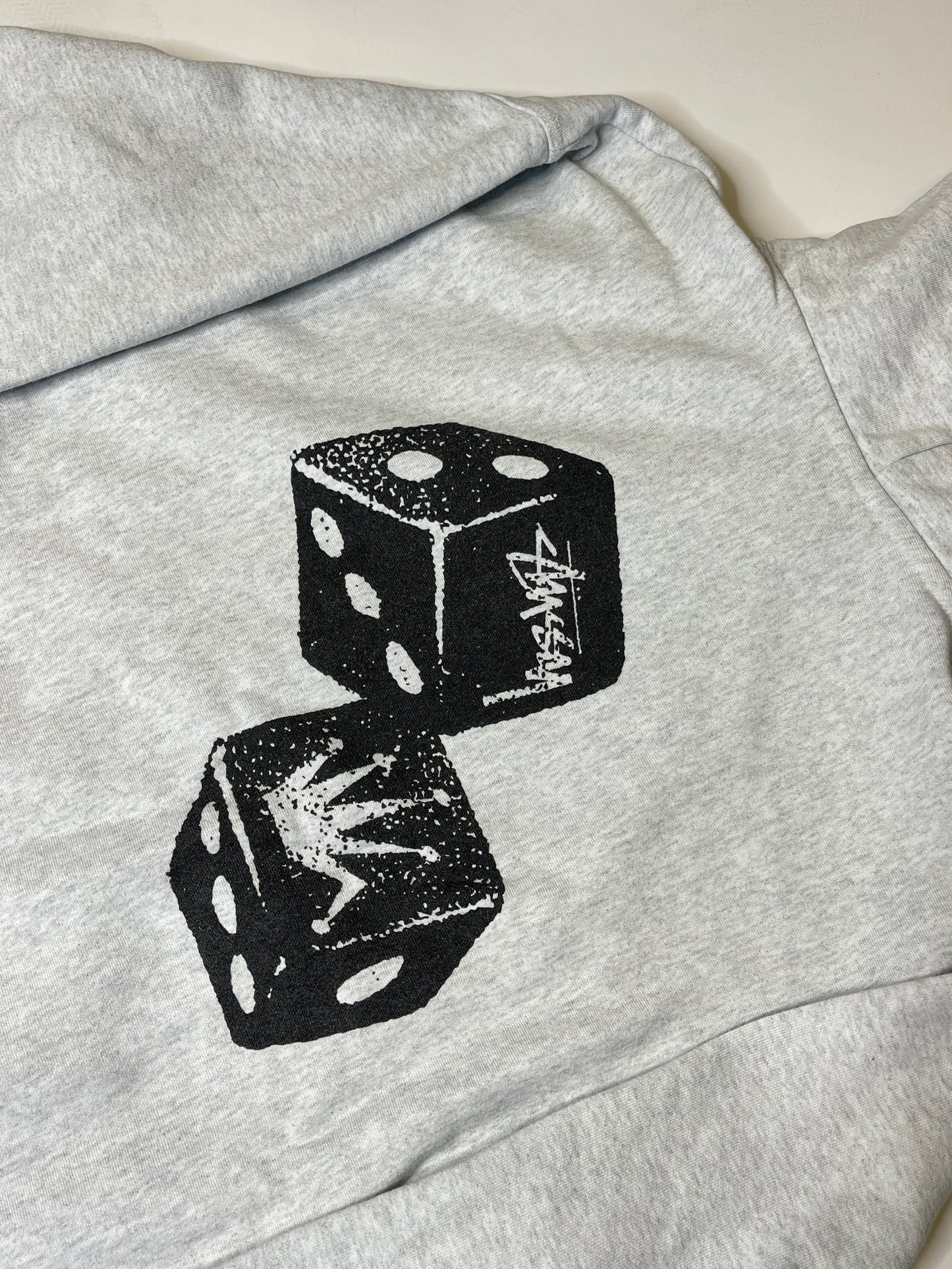 STÜSSY HOODIE (L)