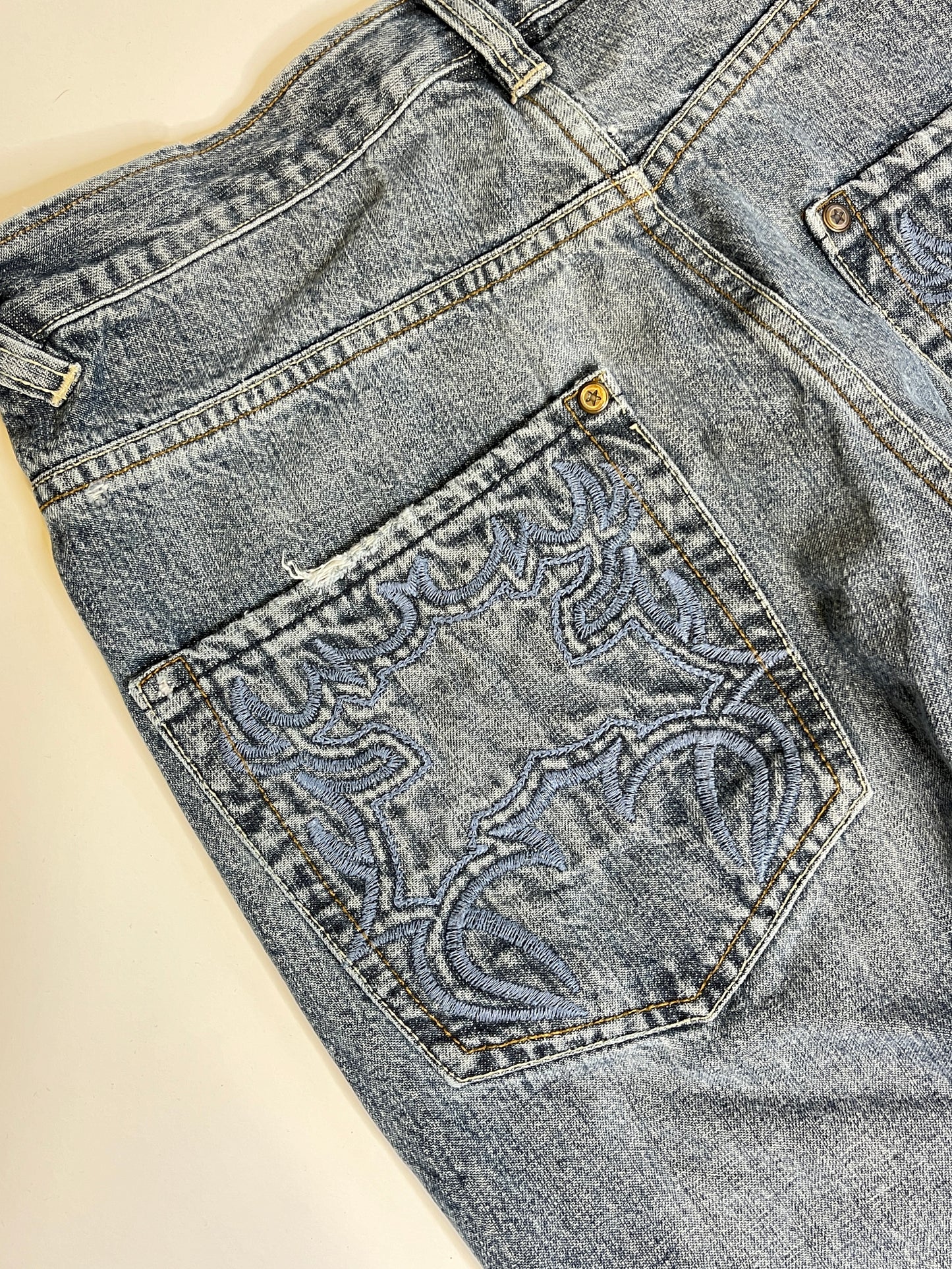 VINTAGE INDIGO STAR STRAIGHT LEG JEANS (30/32)