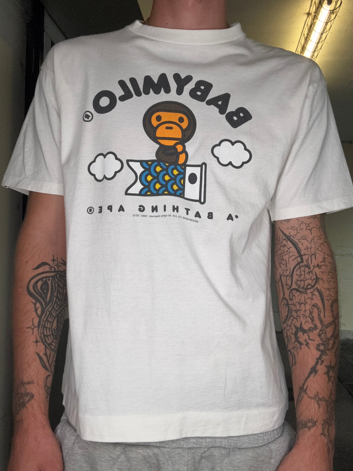 BAPE BABY MILO TEE – KOI GRAPHIC (L)