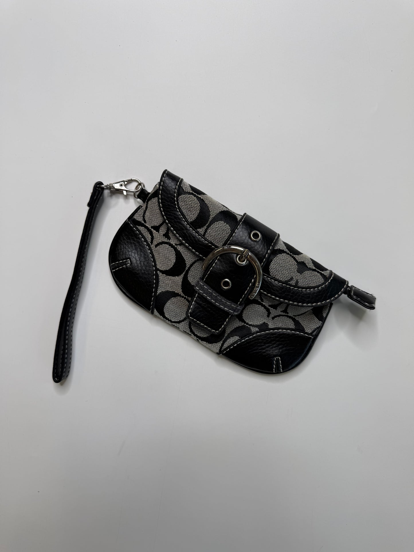 COACH VINTAGE SIGNATURE CANVAS WRISTLET CLUTCH