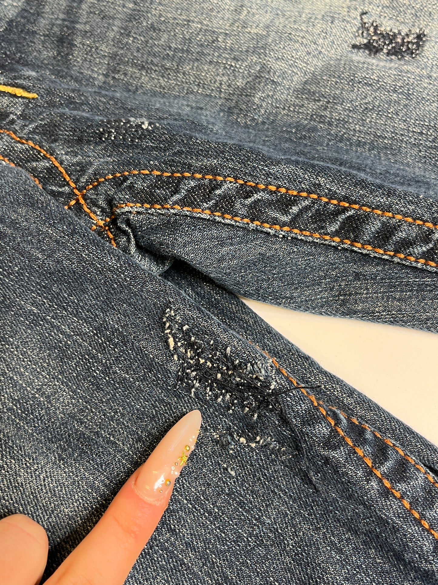 VINTAGE DISTRESSED MACHINE JEANS (34/32)