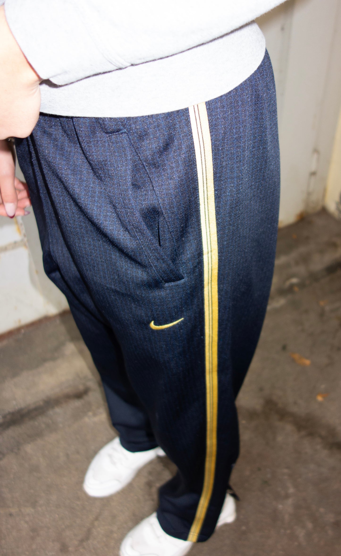 NIKE TRACK PANTS 2000s (L)
