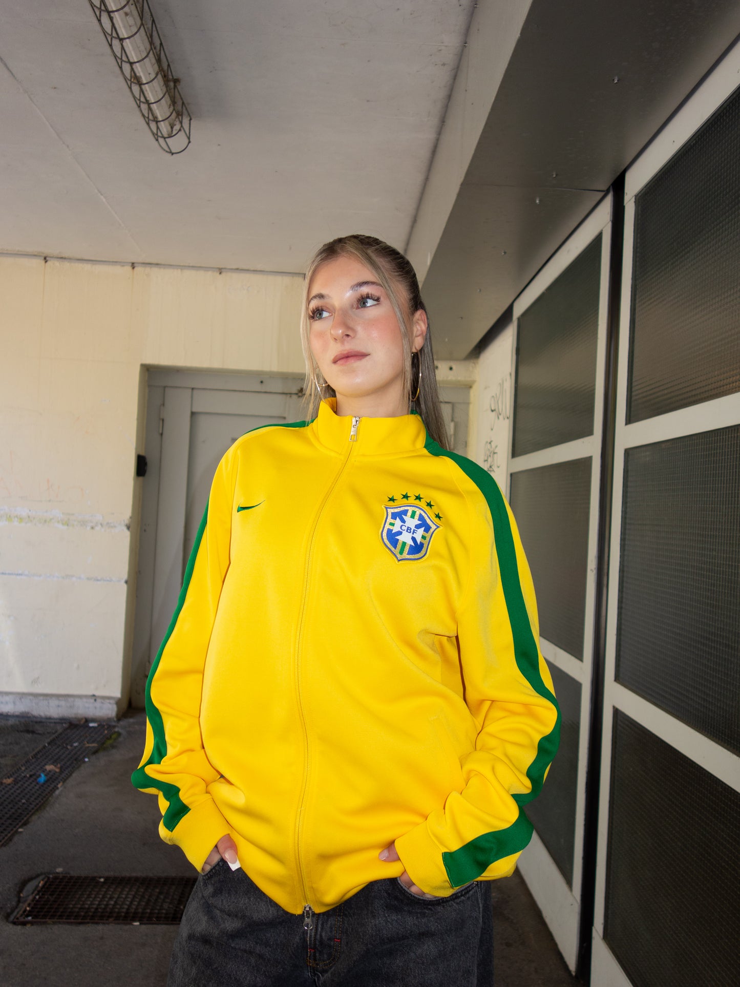 RARE 2013/14 NIKE BRASIL ZIPPER (XL)