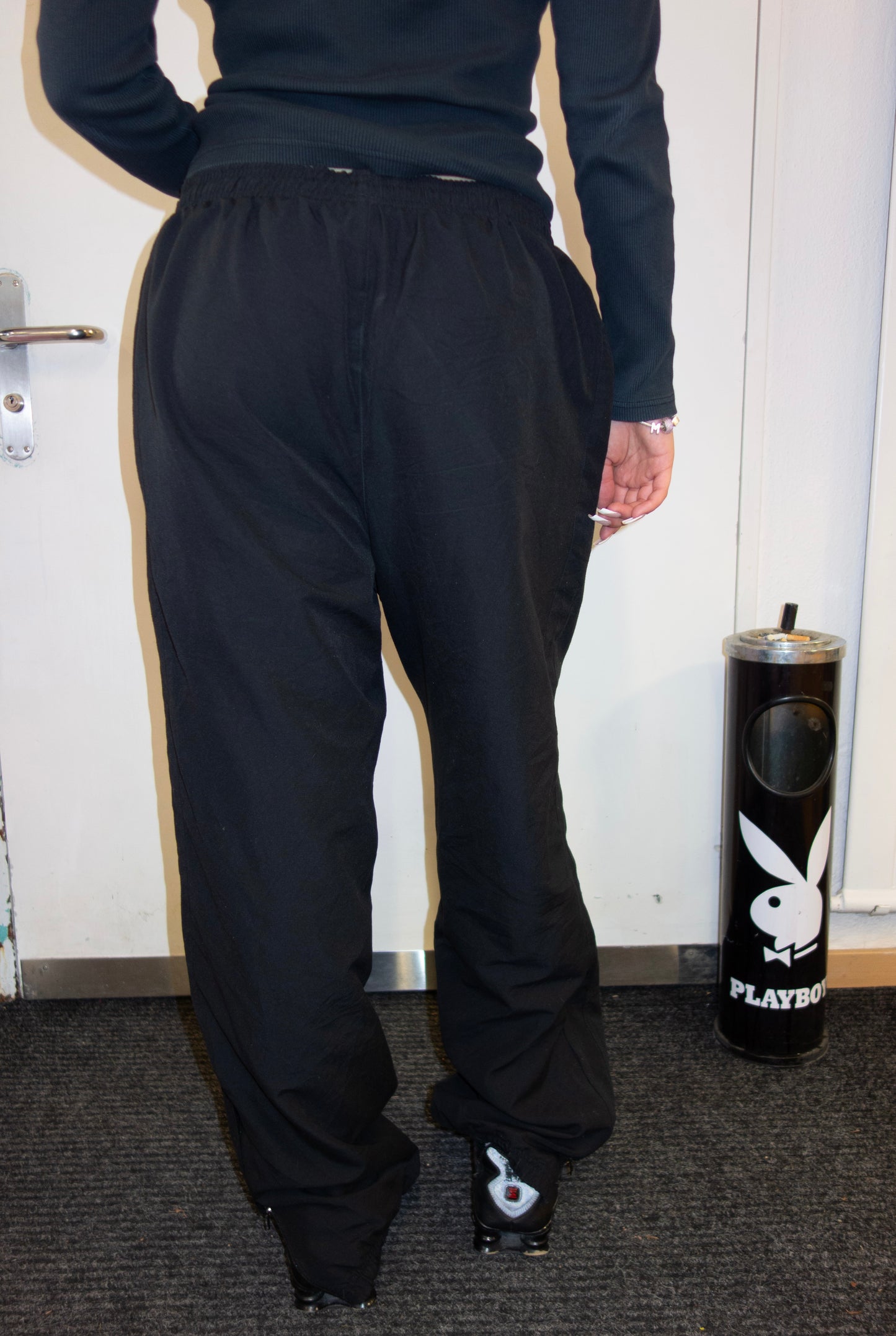 REEBOK PANTS (L)
