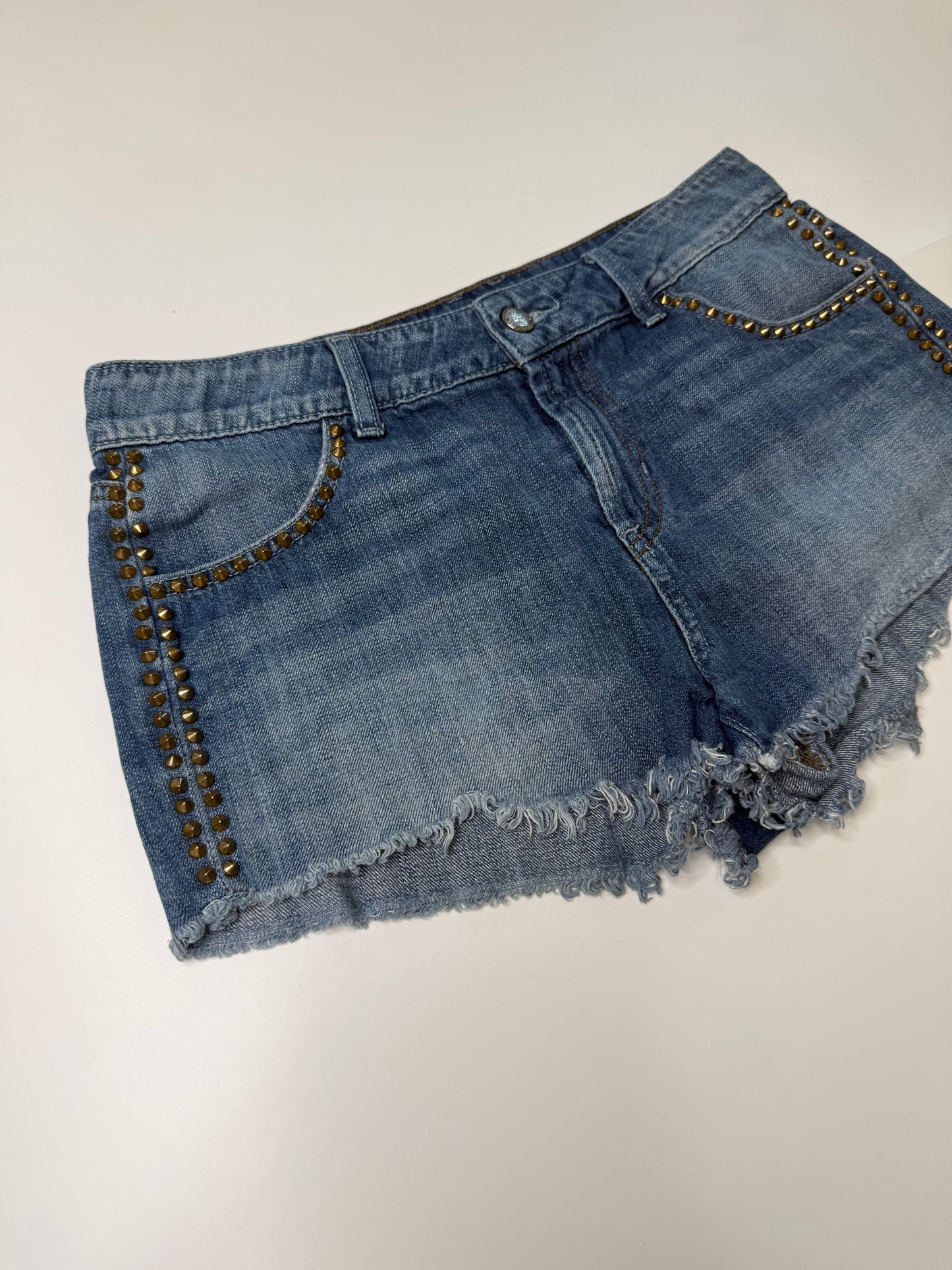 GUESS VINTAGE STUDDED DENIM SHORTS