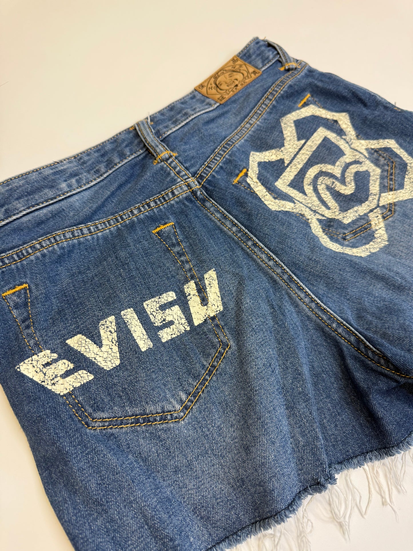 VINTAGE EVISU HOTPANTS (XS/S)