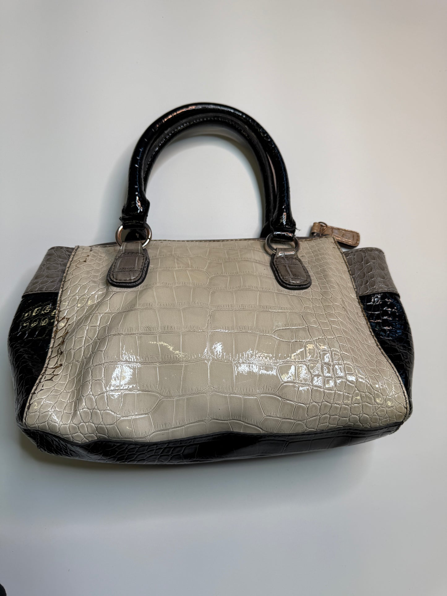 GUESS PURSE