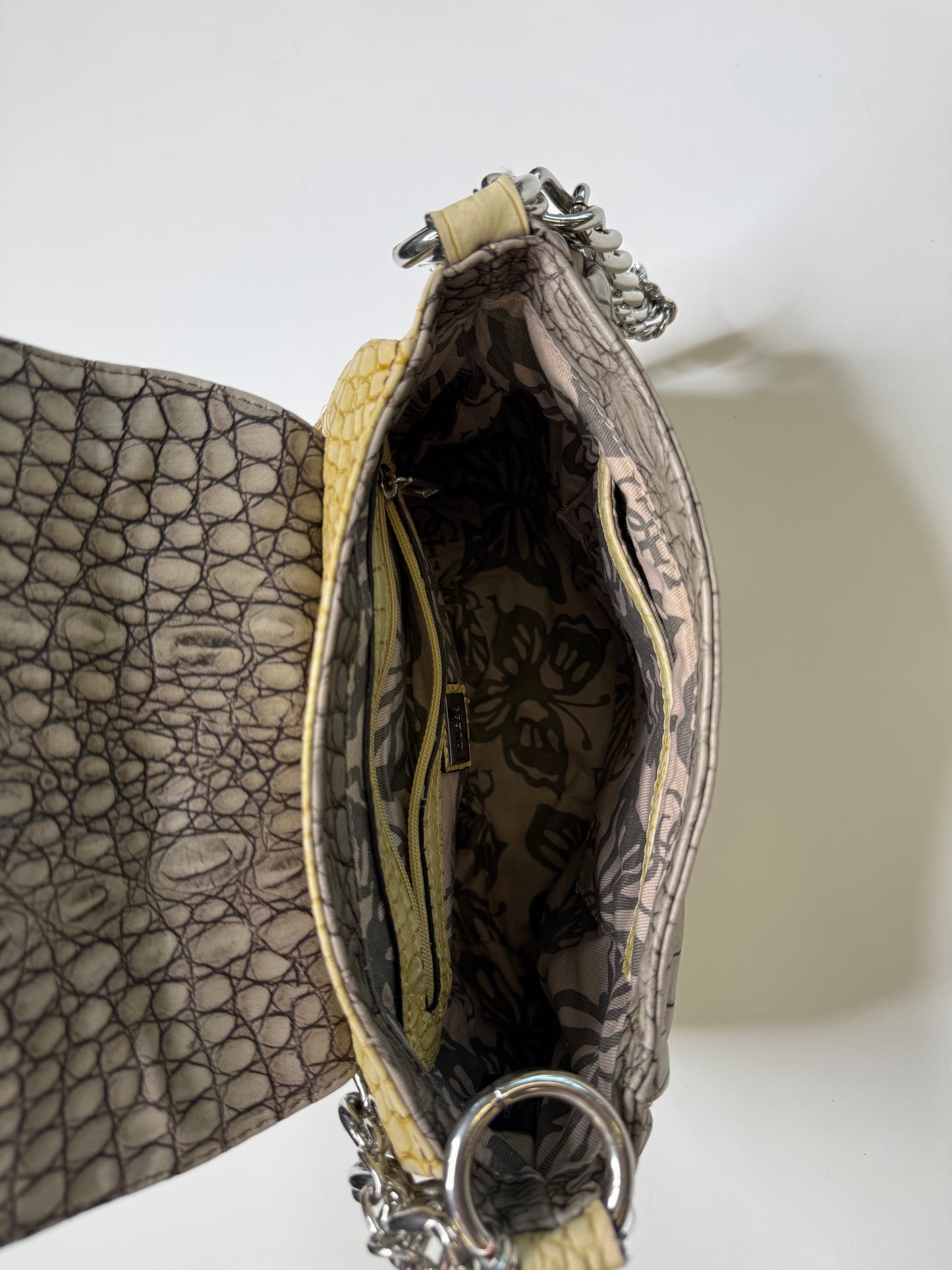 GUESS BUTTERFLY PATCHWORK BAG (GREY)