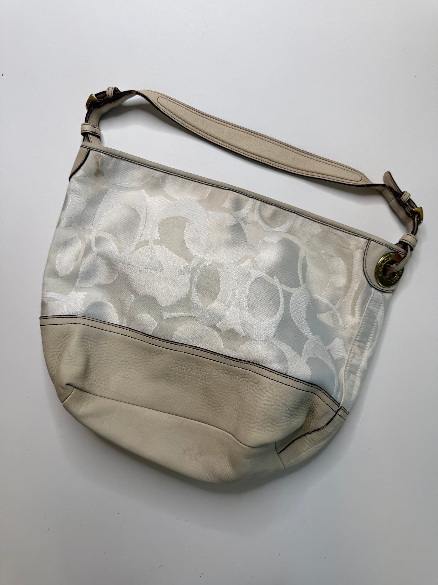 COACH VINTAGE SIGNATURE CANVAS HOBO BAG